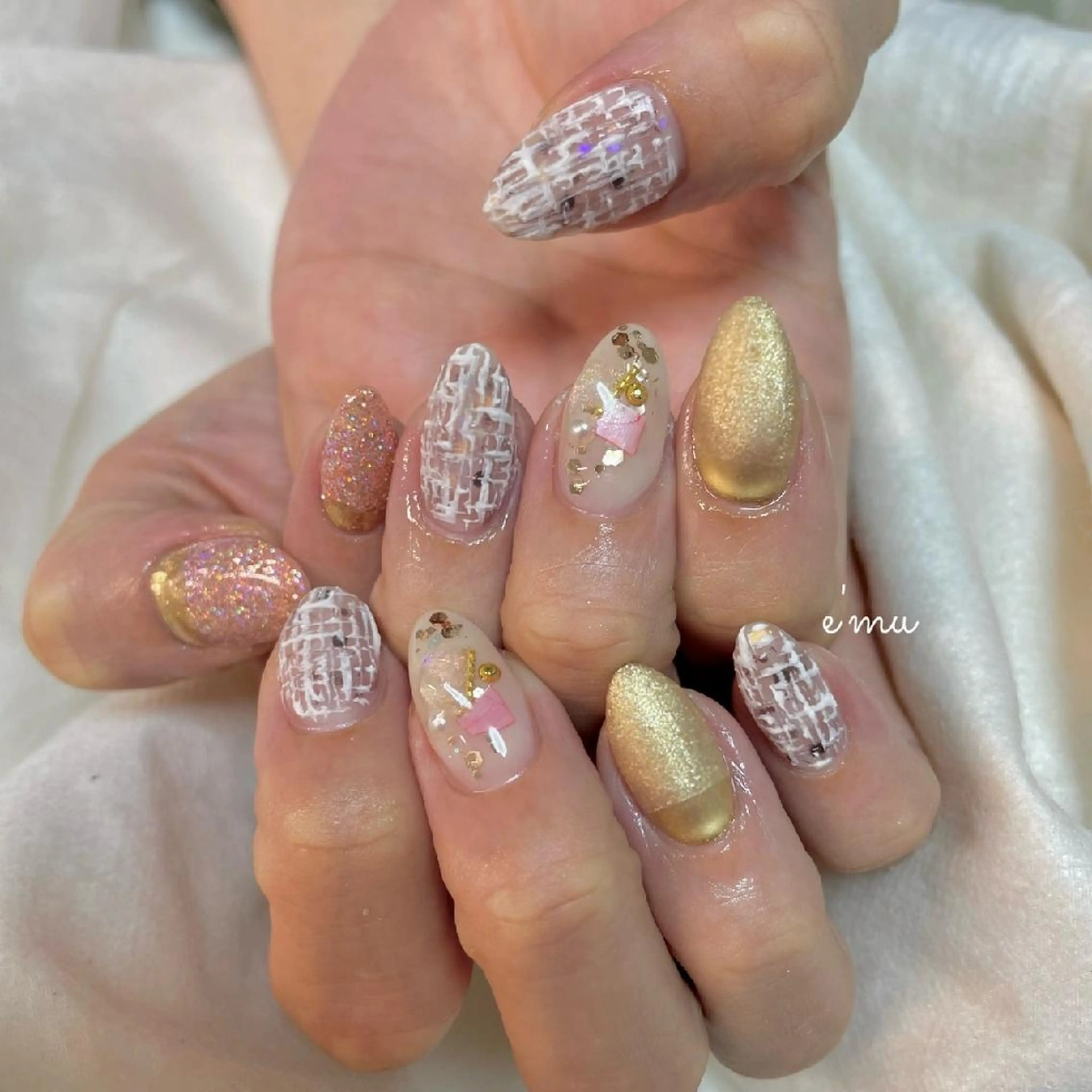 ネイル キラキラネイル マットネイル ツイードネイル nail salon e'mu💐のネイルデザイン