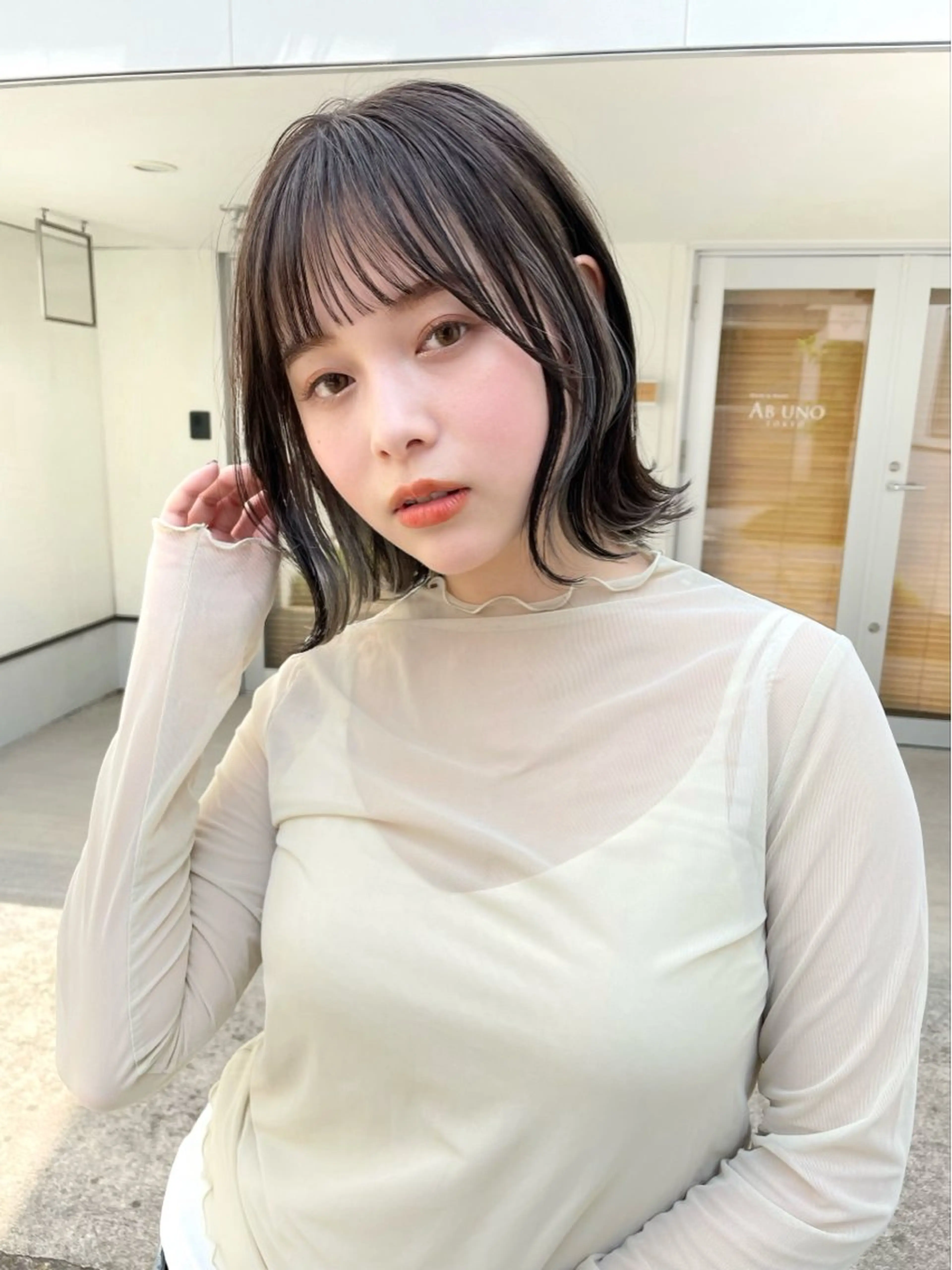 ミディアム カラー 切りっぱなしボブ ボブレイヤー ボブ くびれヘア 顔まわりレイヤー カット ヘアカラー 結べるレイヤーボブ くびれLady表参道のヘアスタイル