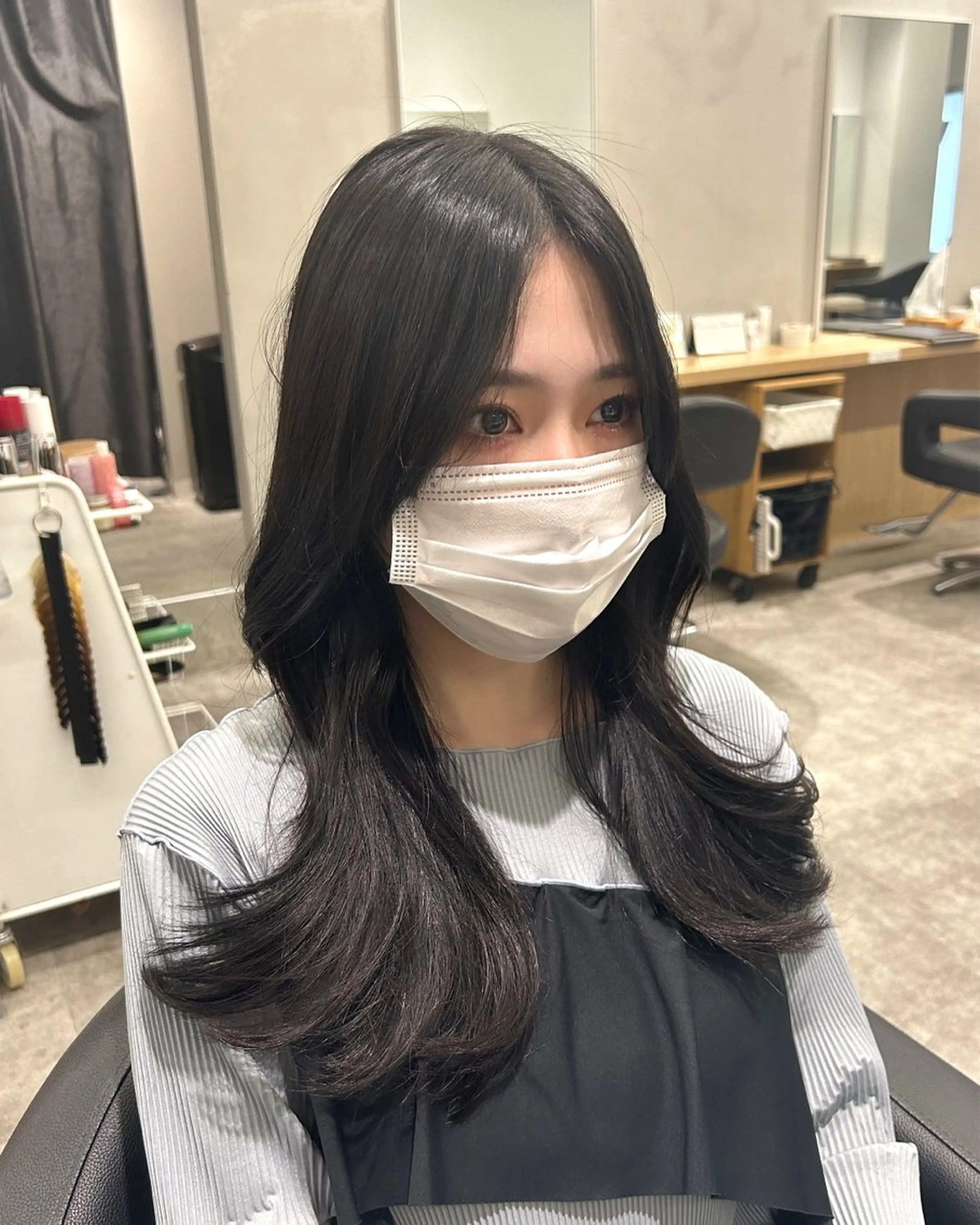 ロング カラー 黒髪 ブリーチ 透明感カラー ブリーチなしカラー 韓国風ヘア 韓国ヘア×レイヤー カット/上田丈也のヘアスタイル