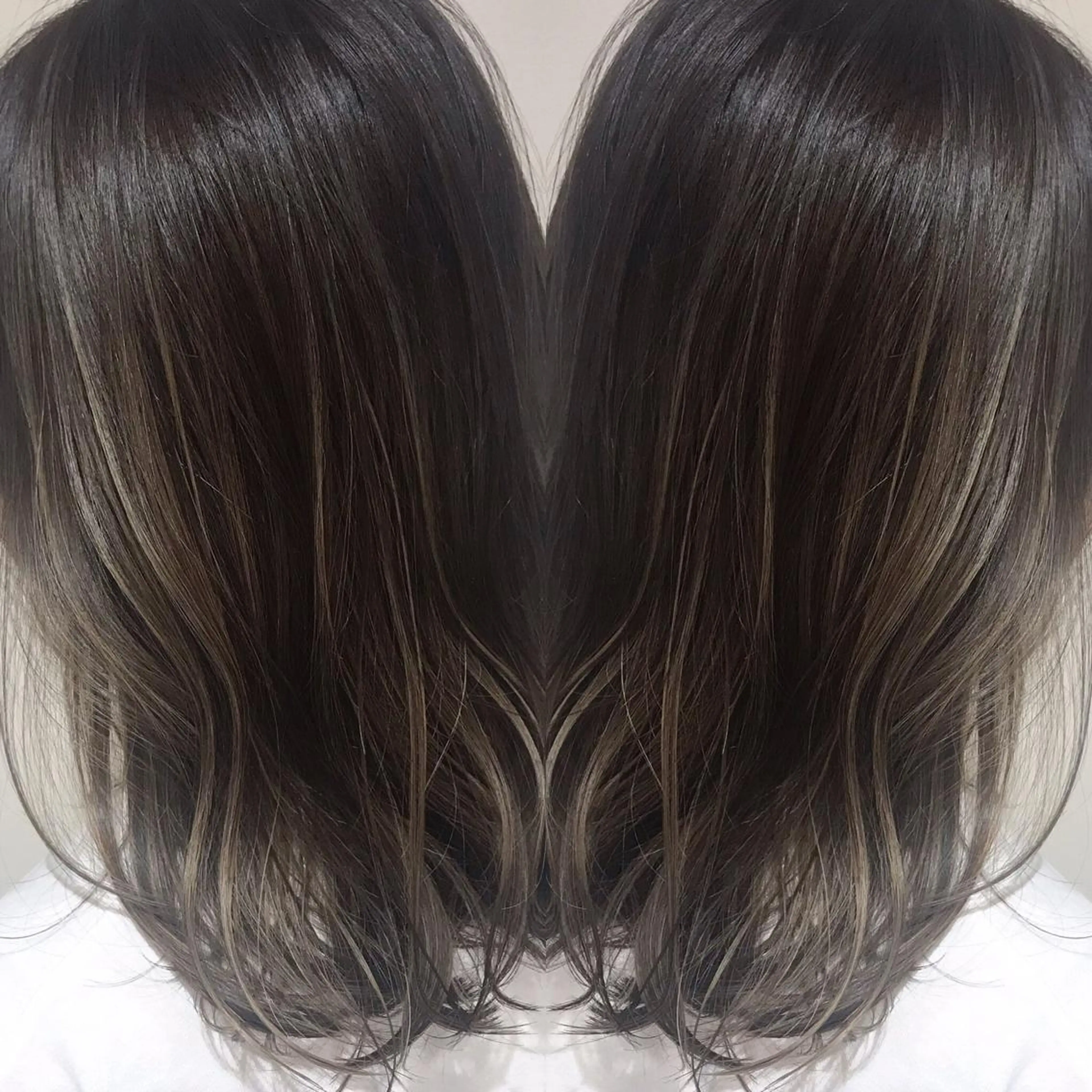 ミディアム カラー アッシュ アッシュグレー アッシュグレージュ バレイヤージュ ベージュカラー AMI Hair  supply所属・髪質改善カラー韓国風 レイヤーtudaのヘアスタイル