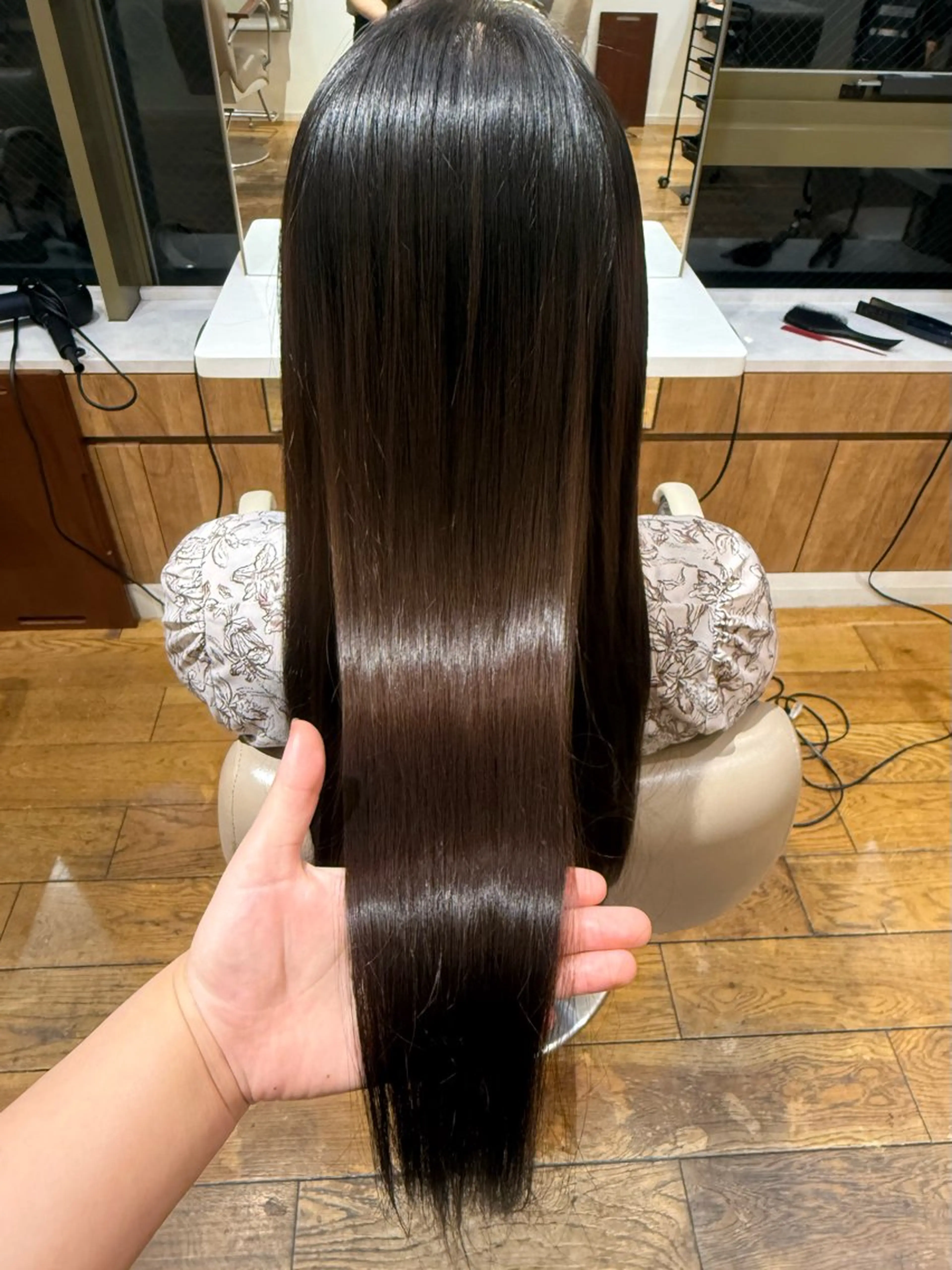 パーマ 縮毛矯正 橋本 萌叶のヘアスタイル