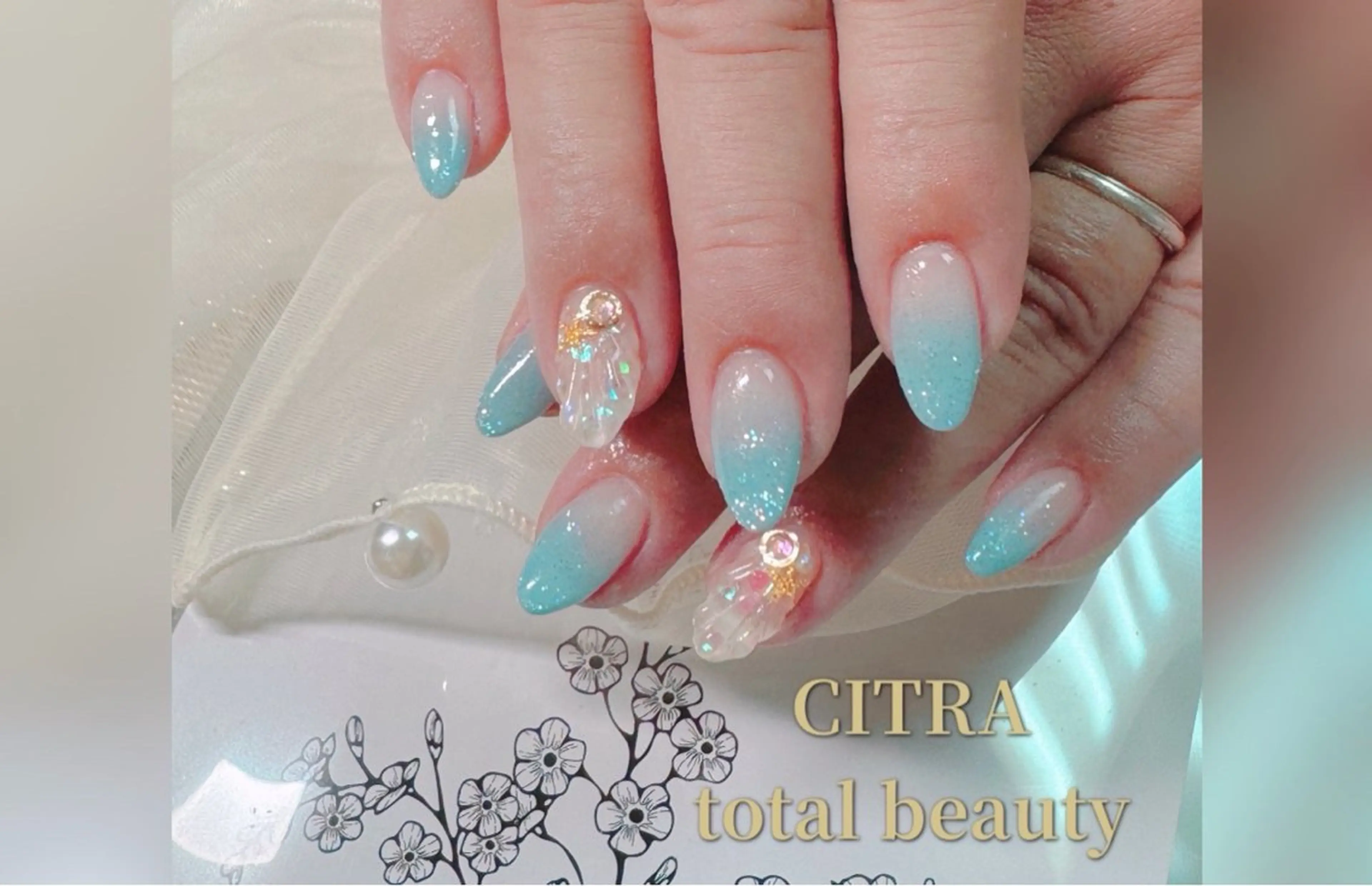 ネイル シンプルネイル ハンドネイル CITRAtotal beautyのネイルデザイン