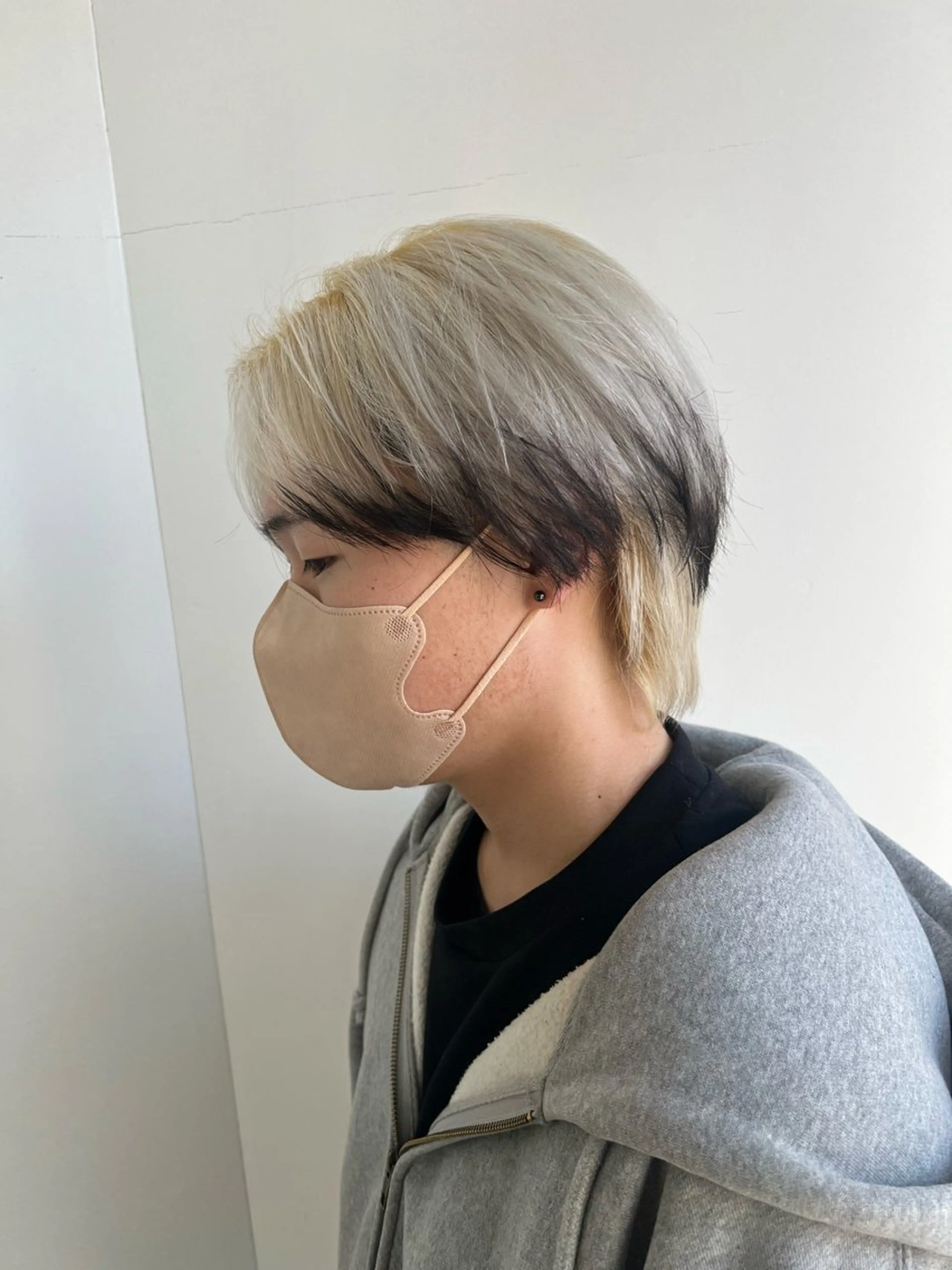 カラー メンズ カット ヘアカラー トリートメント ダブルカラー寒色系 ボリューム改善ハヤトのヘアスタイル