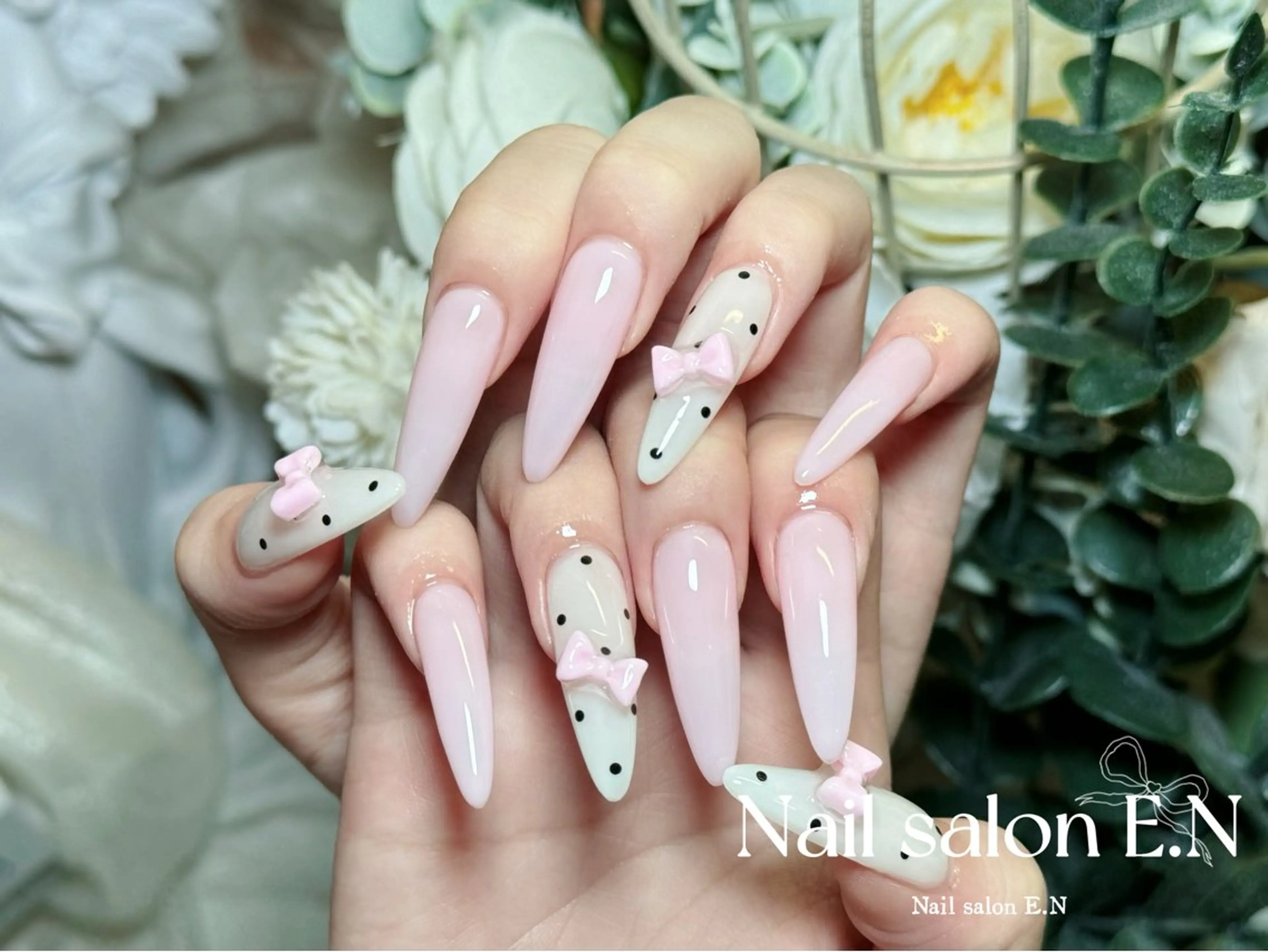 ネイル アートネイル オーロラネイル ブラウン クリアネイル フレンチネイル ハンドネイル E.N🦋 長さ出し/持ち込みのネイルデザイン