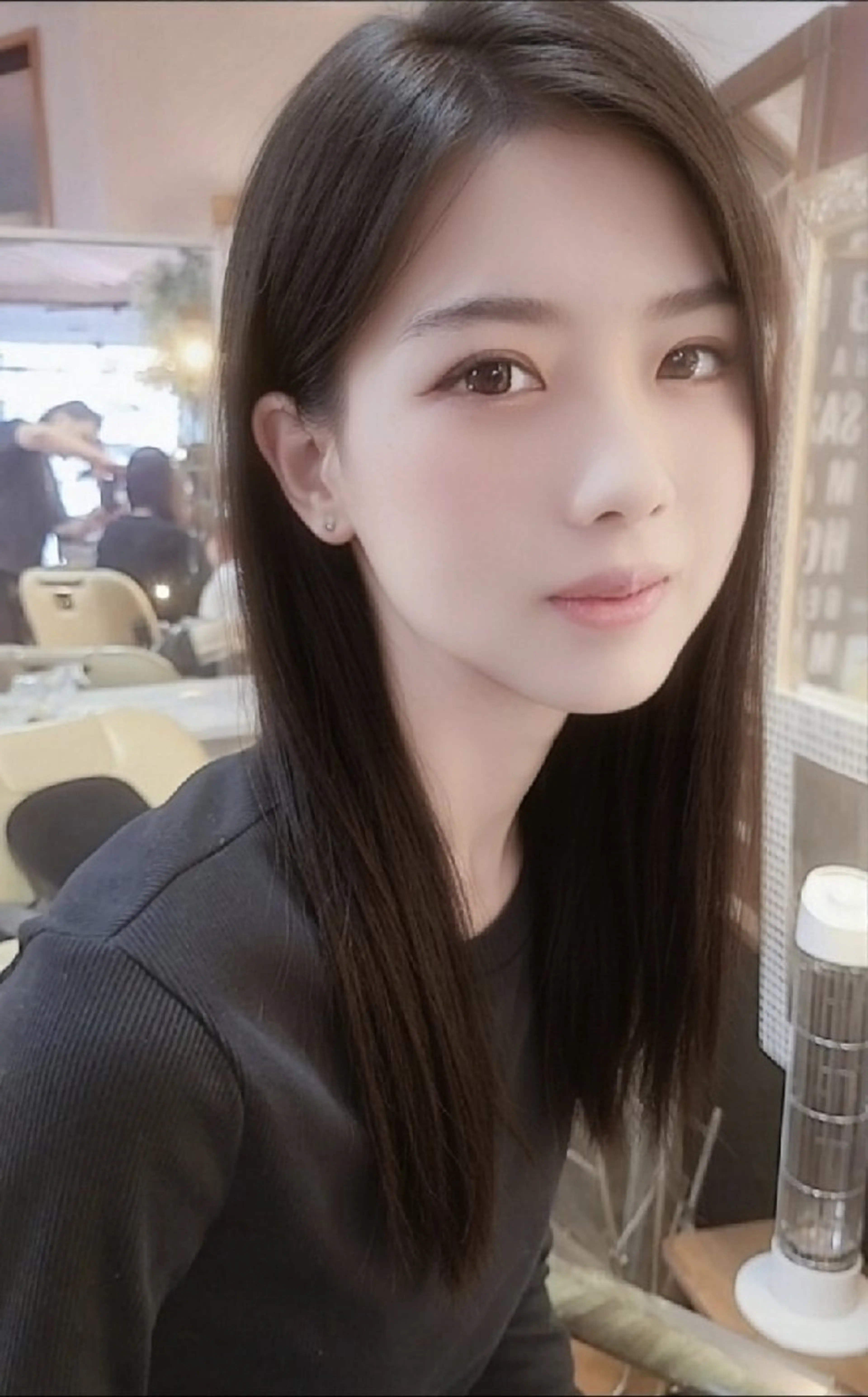 ミディアム カット ヘアカラー トリートメント 足利市・原宿・表参道 シニストラのヘアスタイル