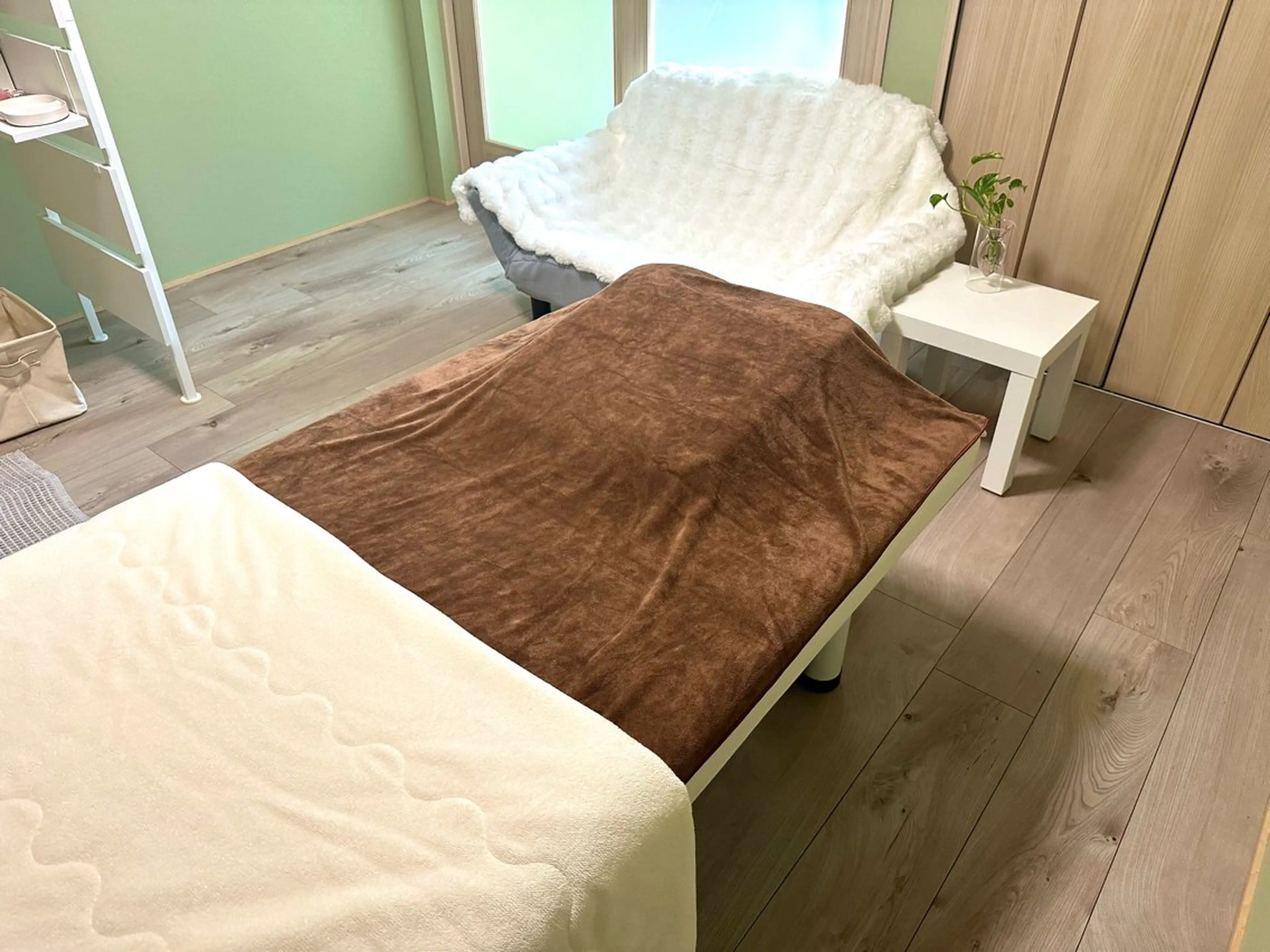 Viola【京都】【整体/よもぎ蒸し🌿】所属・整体サロンViola 肩こり/猫背/疲労のエステ・リラクイメージ