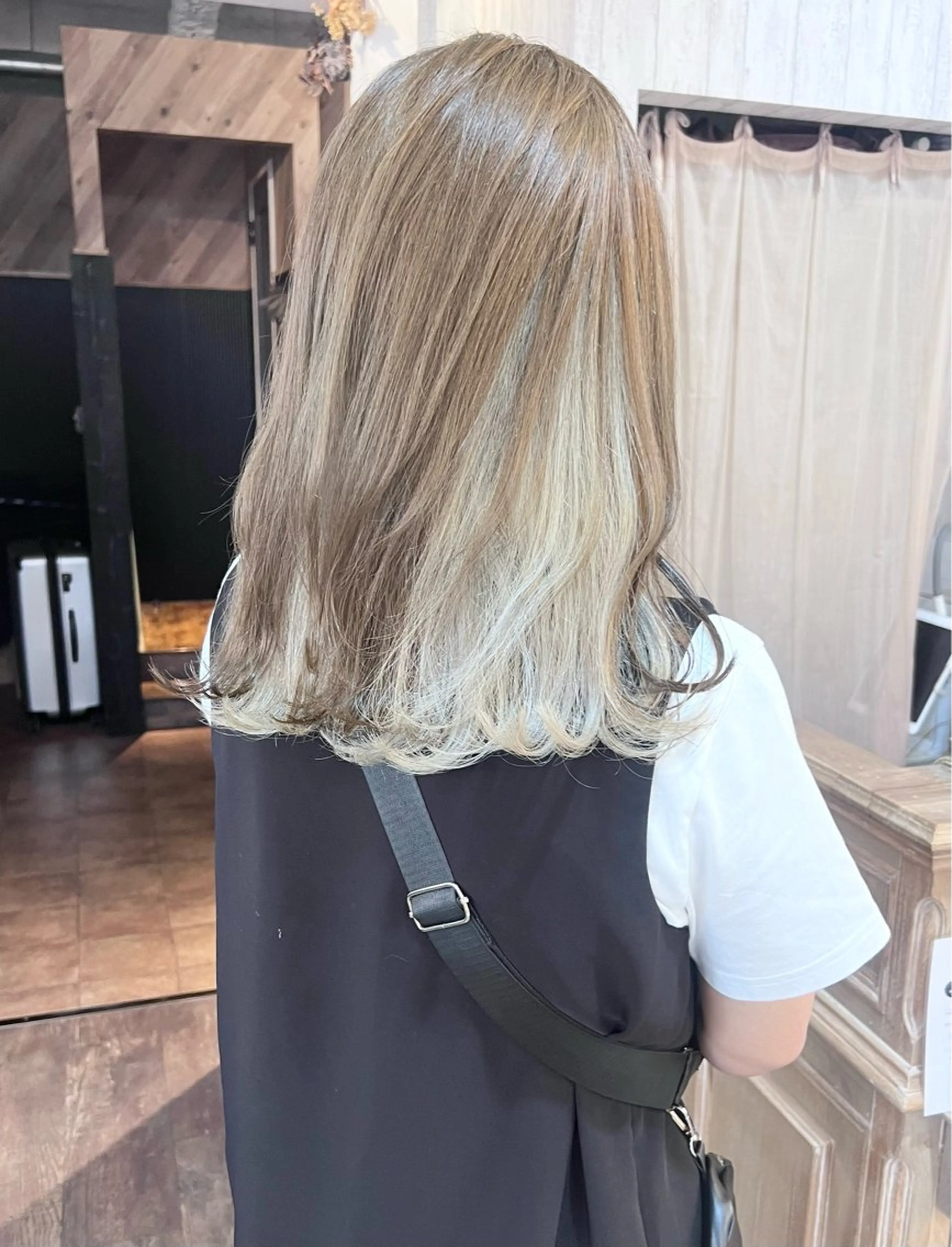 ミディアム カラー ヘアカラー トリートメント 初めてでも失敗しない 透明感カラー　Miiのヘアスタイル