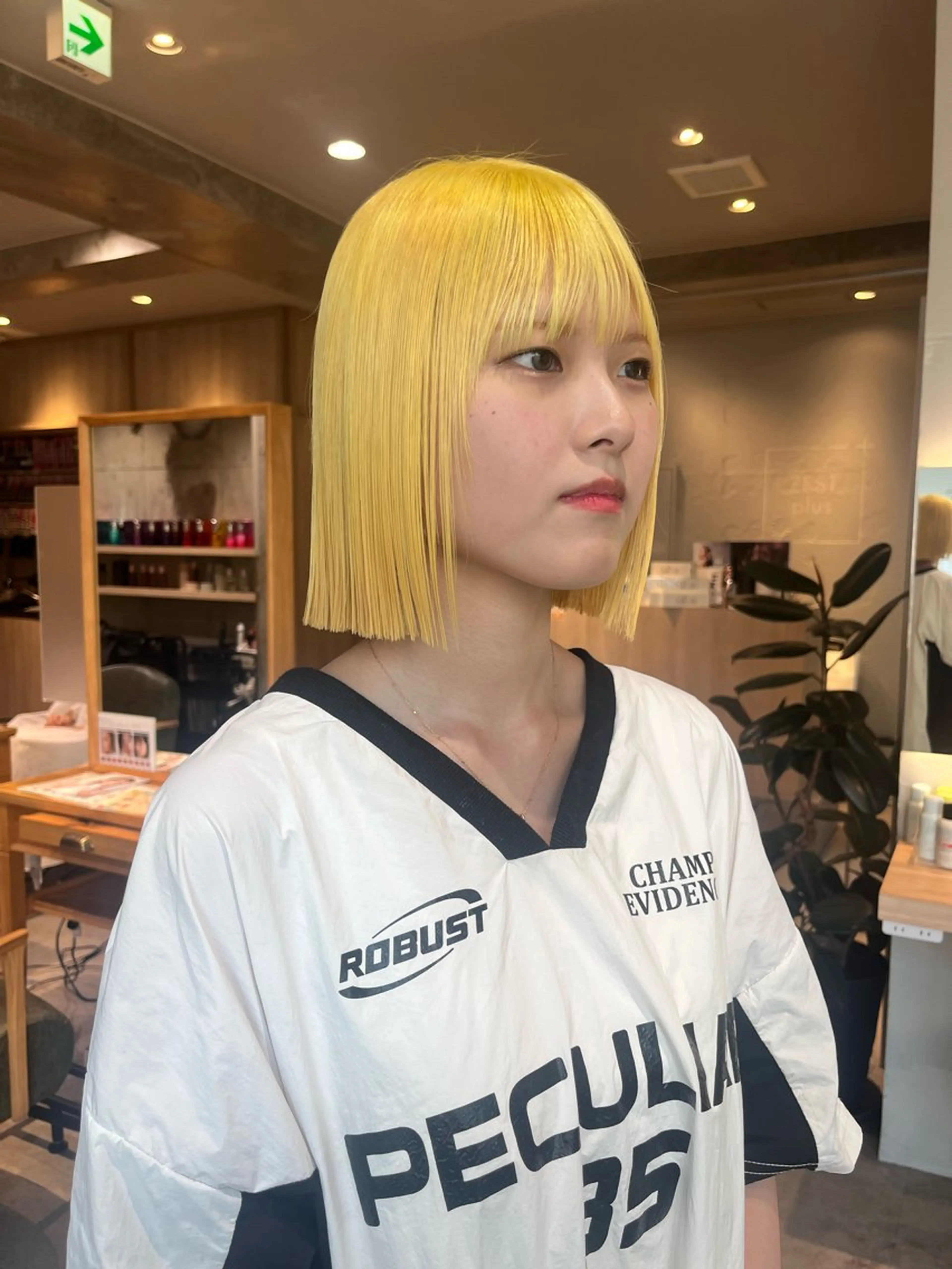 ショート 学生 ヘアカラー 𝐚𝐨𝐢🩰/ パーソナルカラーのヘアスタイル