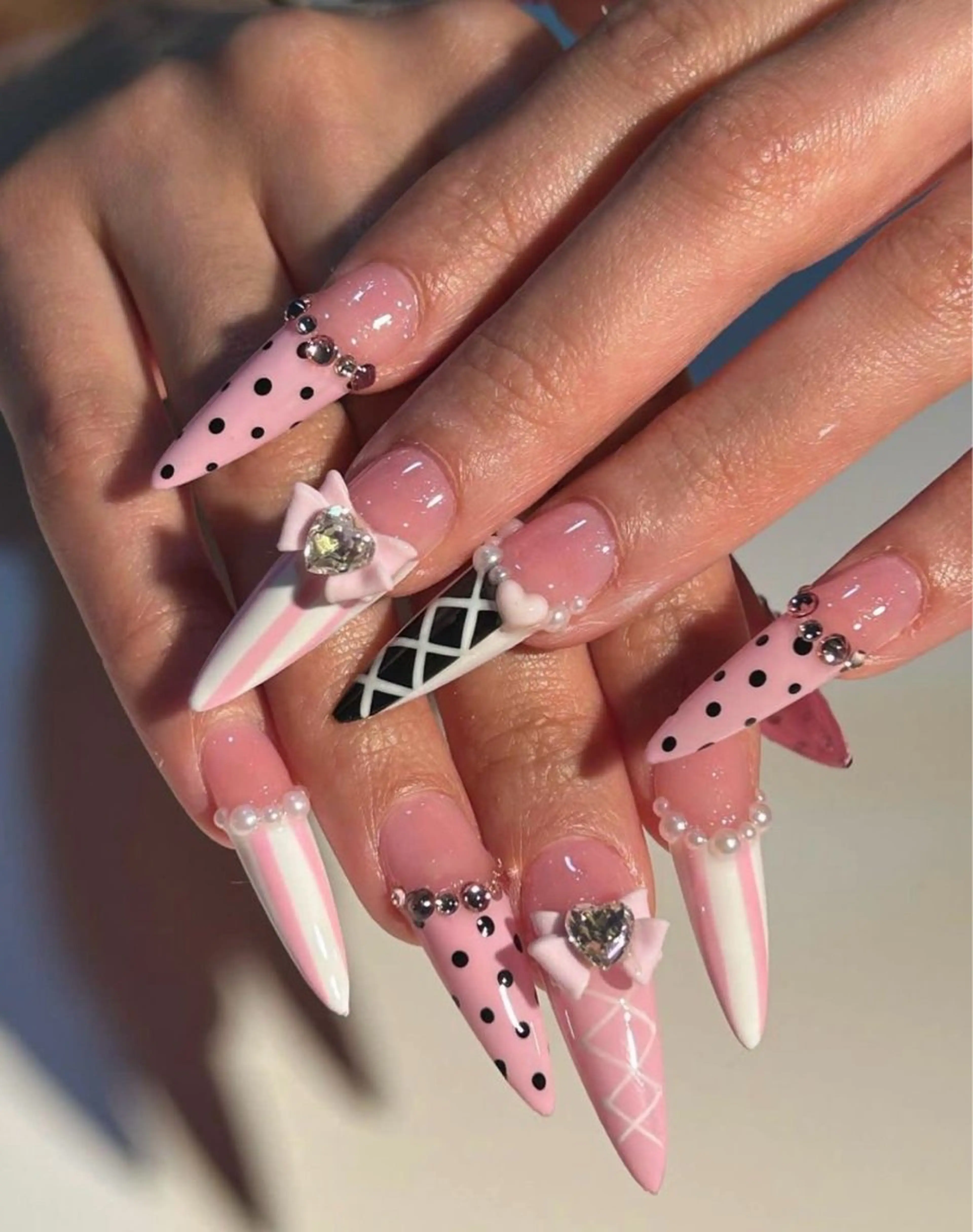 ネイル アートネイル 長さ出し ジェルネイル マグネットネイル ニュアンスネイル ハンドネイル Cloudy Chan Nailのネイルデザイン