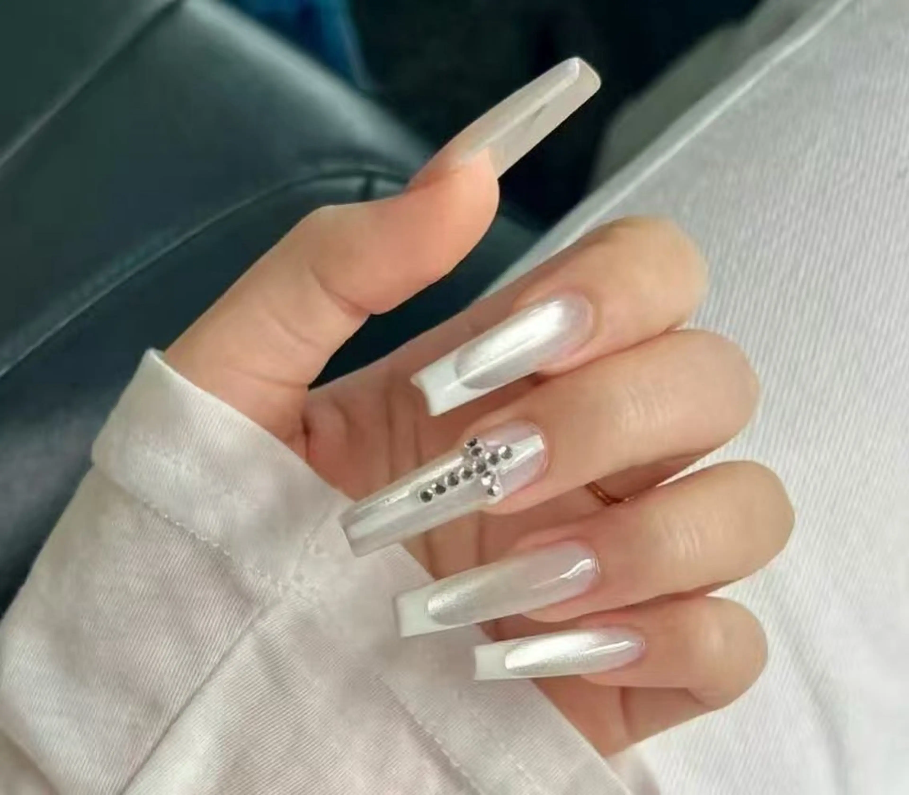 ネイル オーロラネイル フラワーネイル フットネイル フレンチネイル ジェルネイル ハンドネイル BabyYouMi nailのネイルデザイン