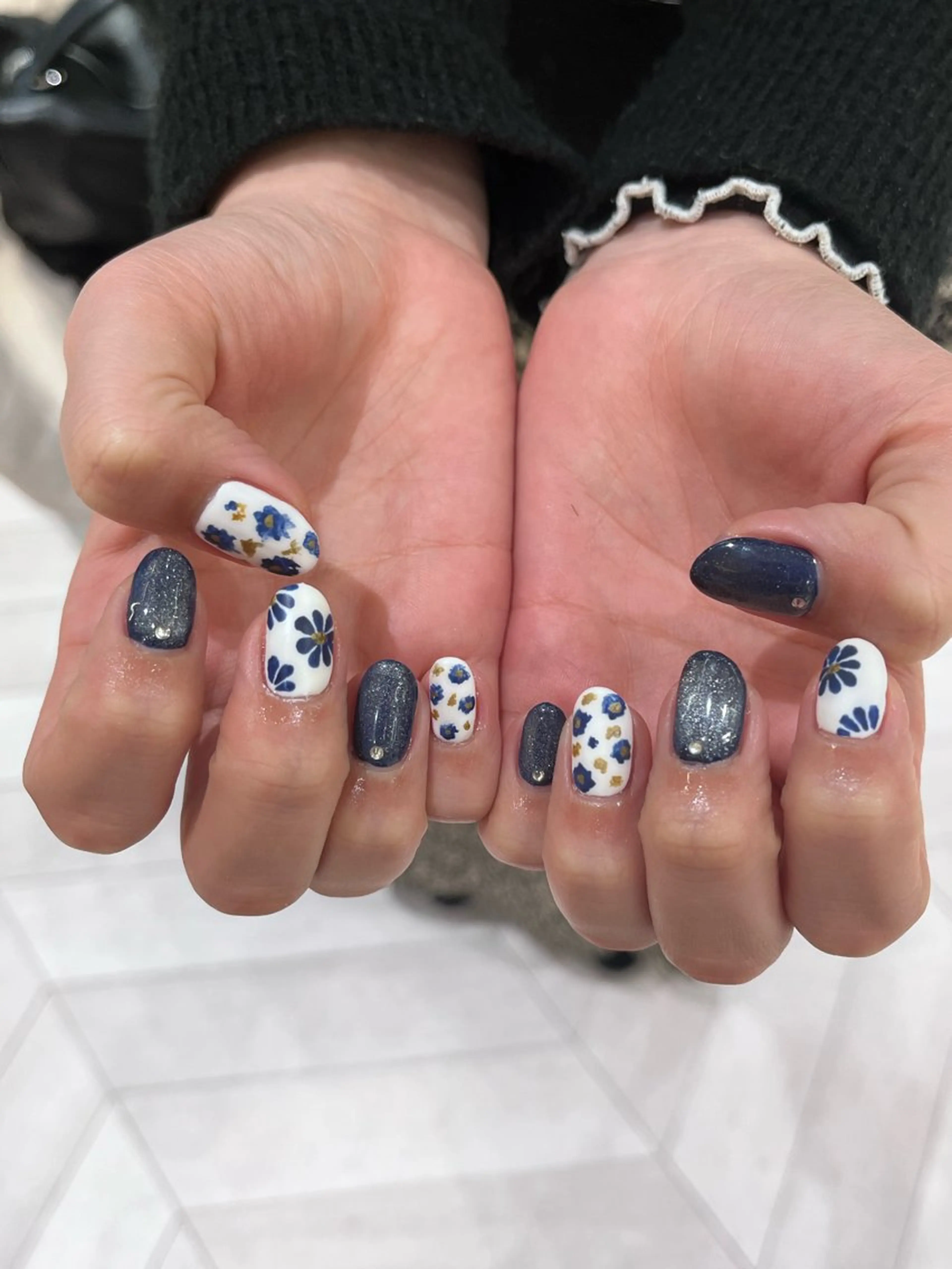 ネイル マグネットネイル マットネイル ネイビー ハンドネイル ∴Sanae. ∴ トータルビューティーのマツエク・マツパデザイン