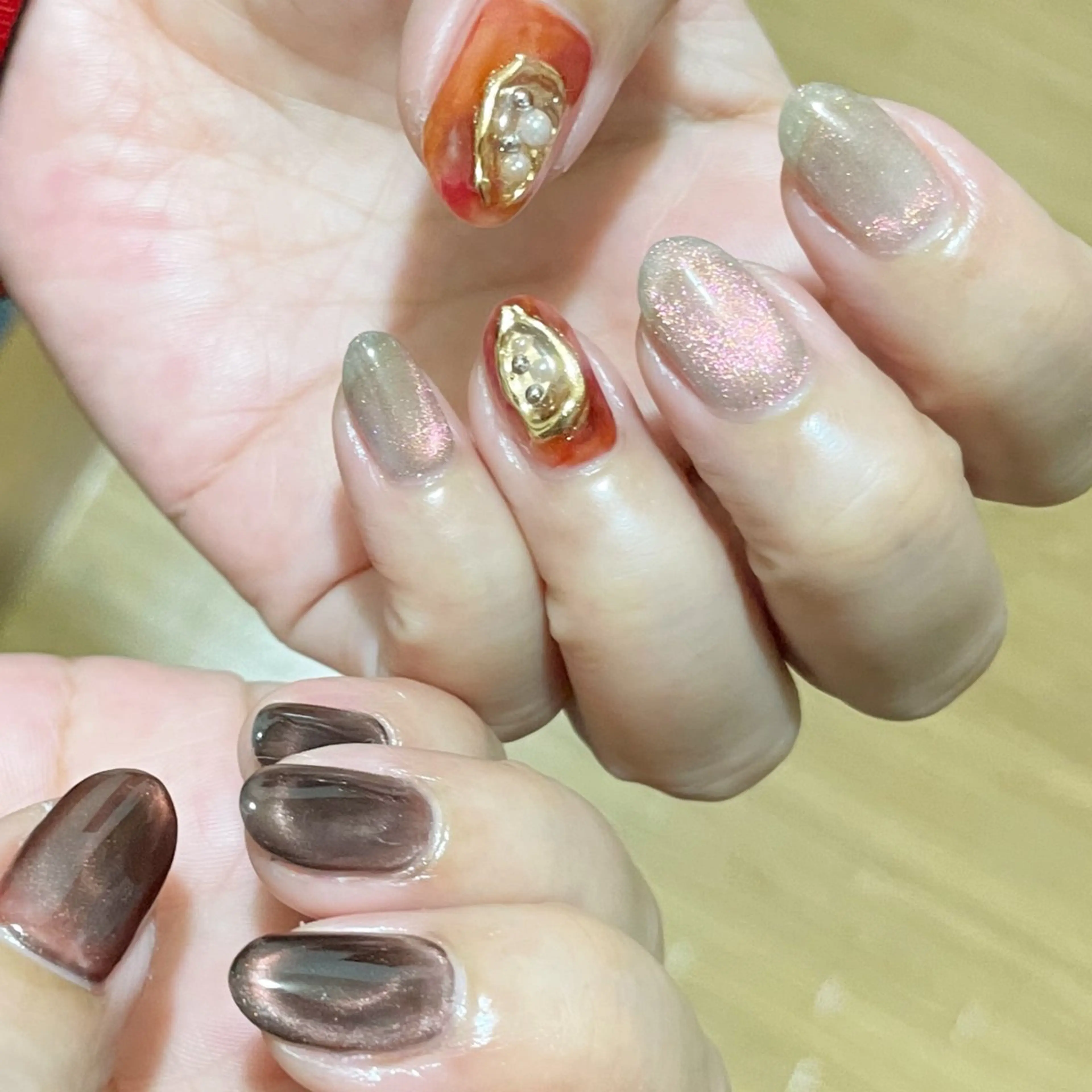 ネイル ブラウン ラメ(グリッター) ハンドネイル y-neil所属・y-neil | ニュアンスネイルのネイルデザイン