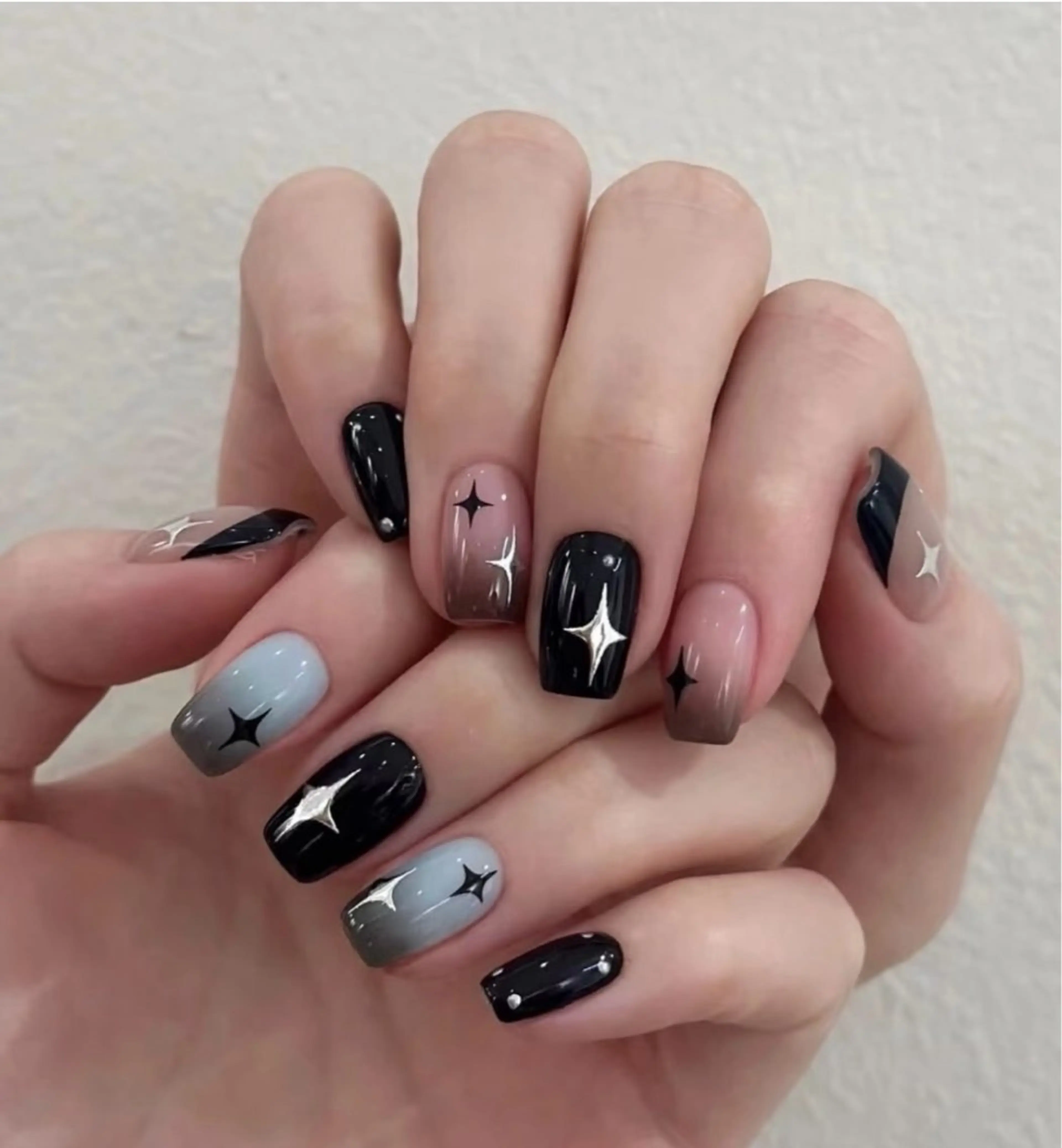 ネイル ハンドネイル ハンドケア H3 Nail Tsuki🦋💙のネイルデザイン