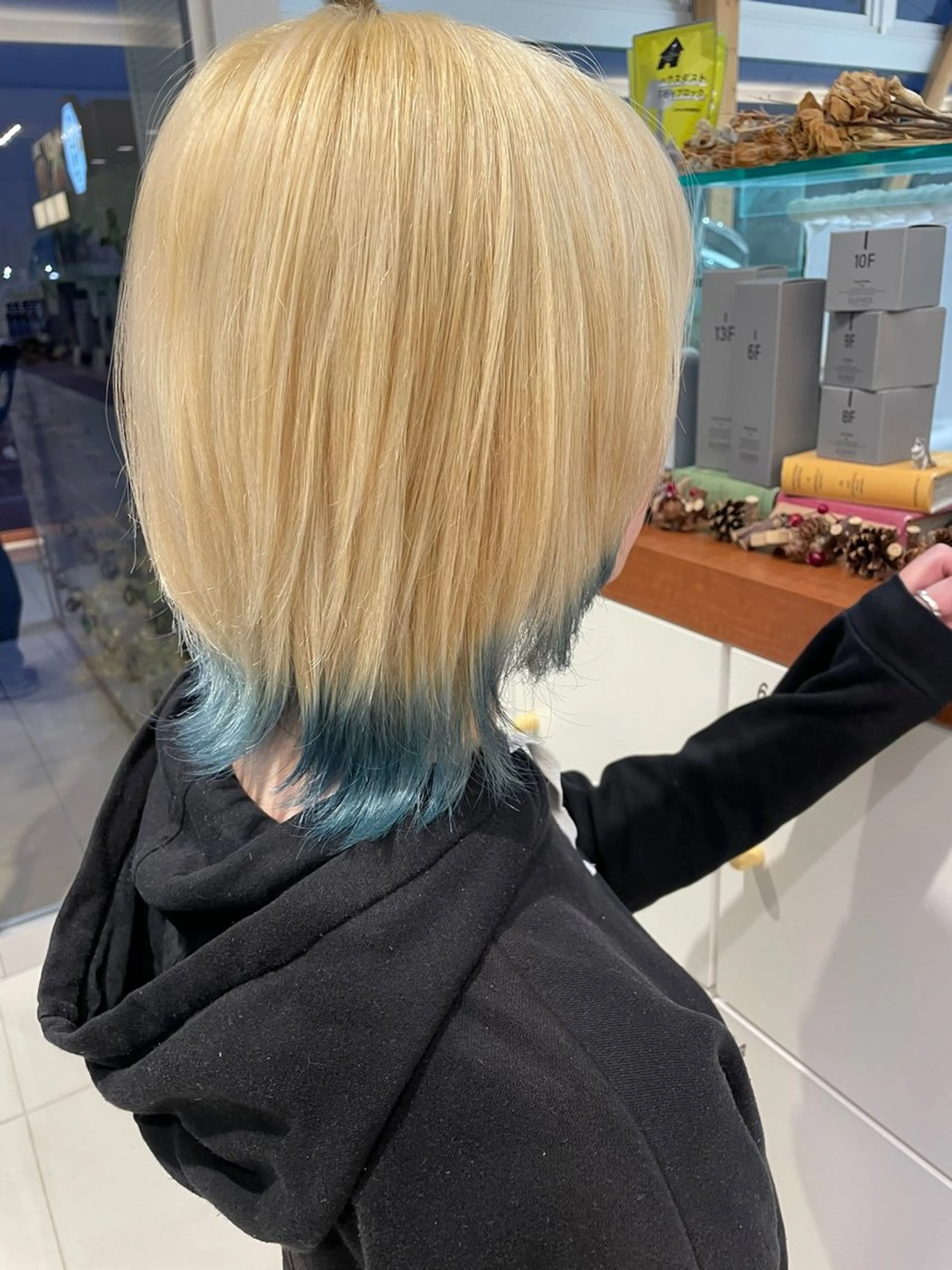 ミディアム カット ヘアカラー トリートメント 日置 大智のヘアスタイル