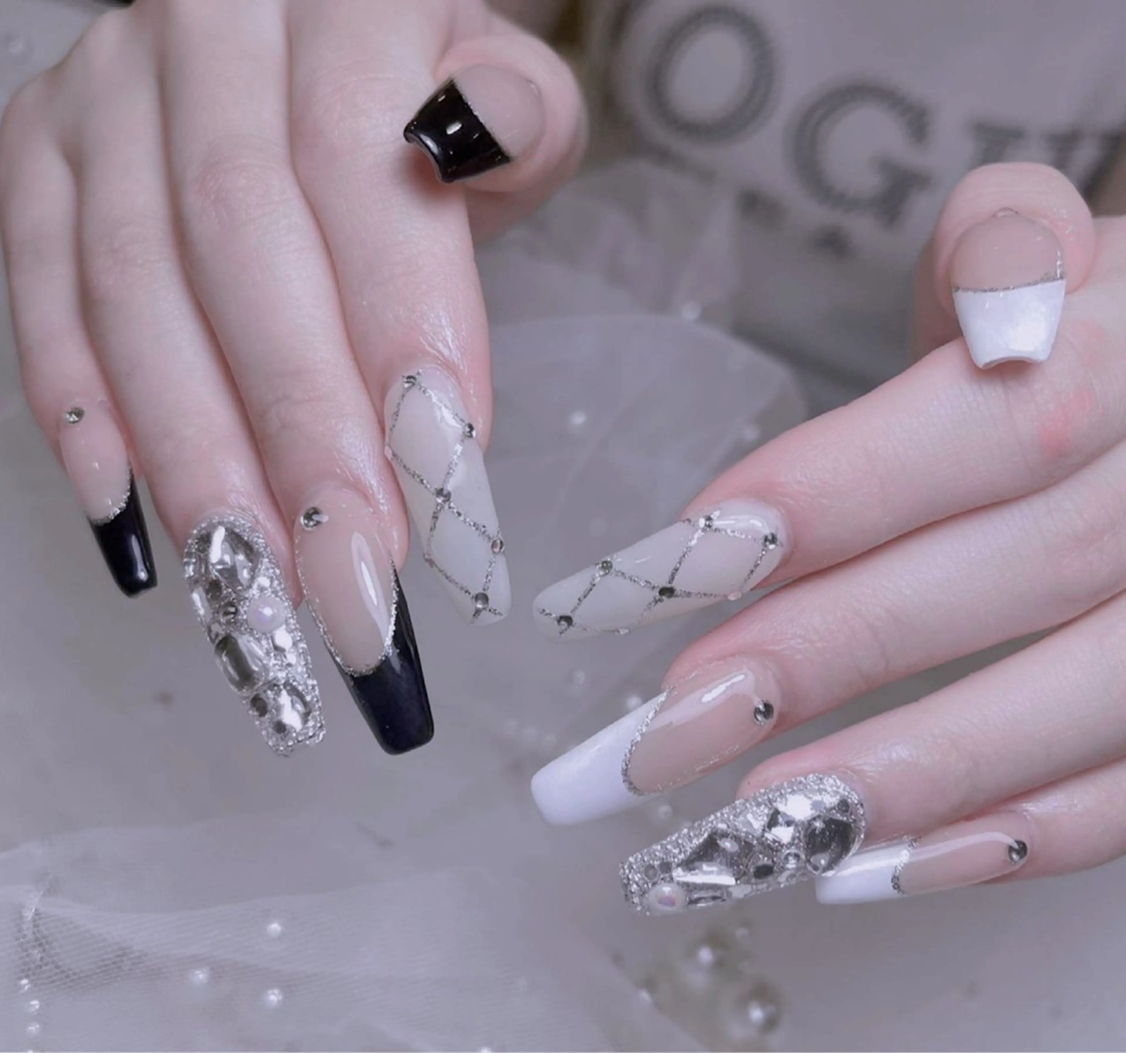 ミディアム CHILL NAILのネイルデザイン