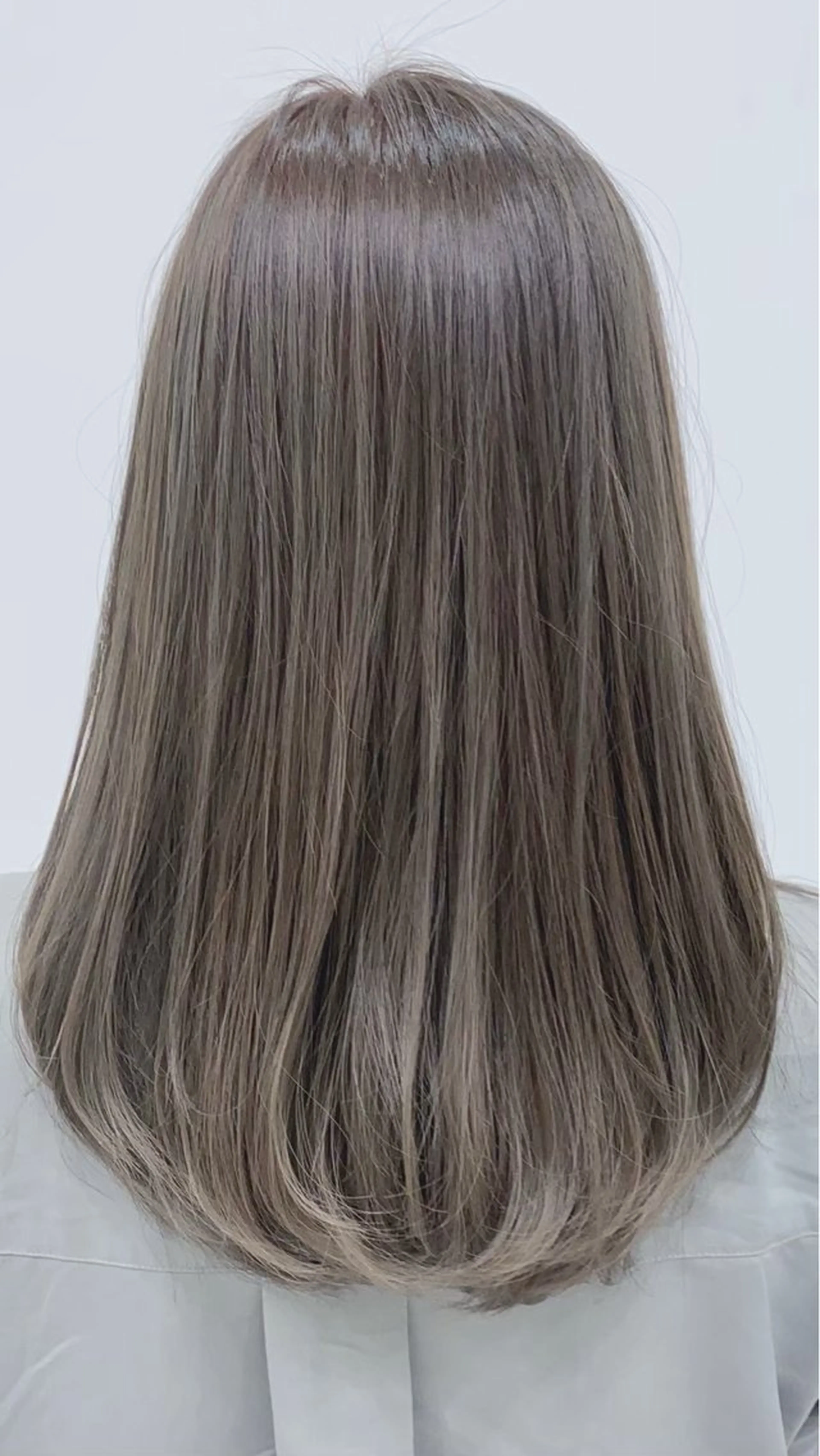 セミロング カラー 🩶千葉 晴心🩶のヘアスタイル