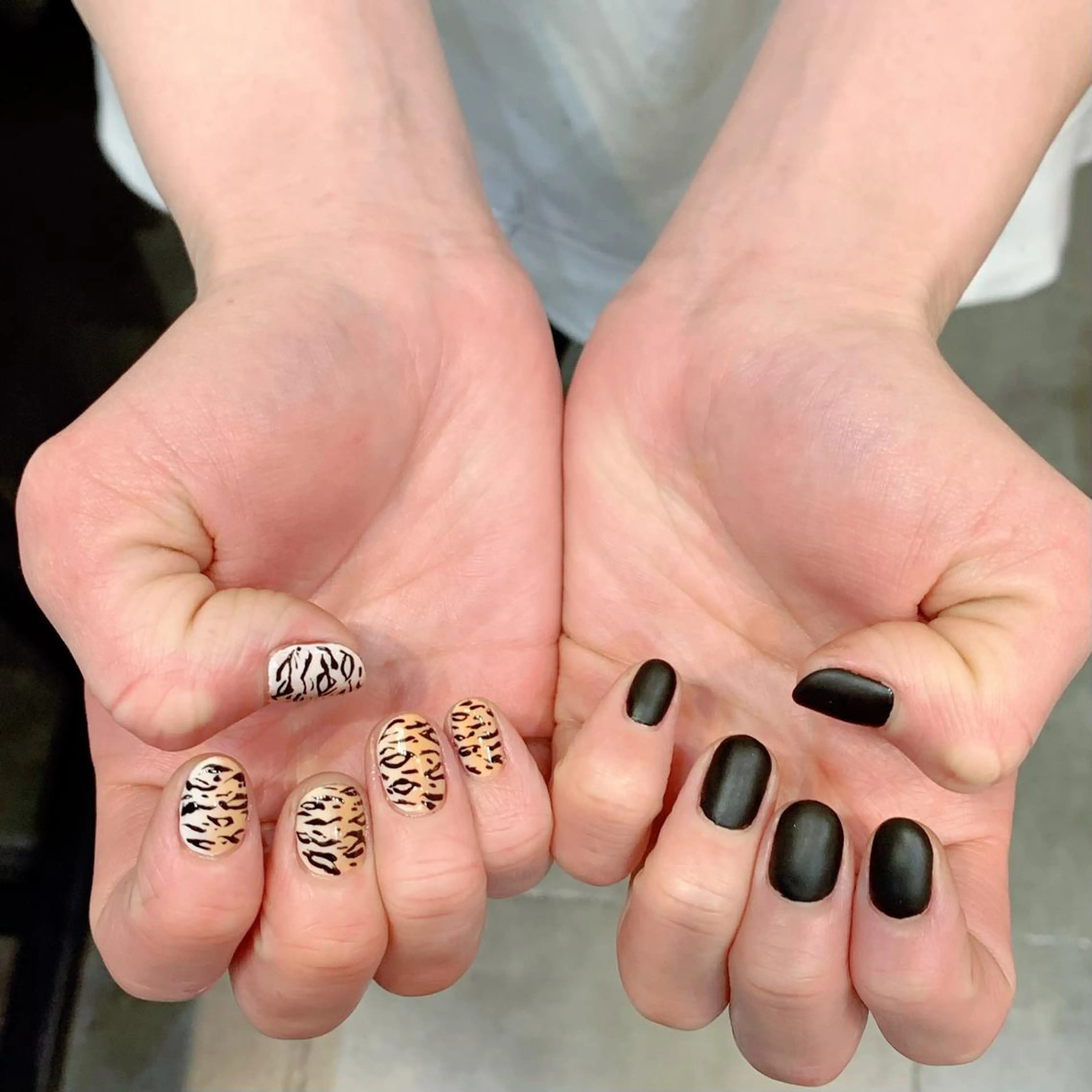 ネイル マットネイル ハンドネイル YUKIMO🍎名駅 /ニュアンスのネイルデザイン