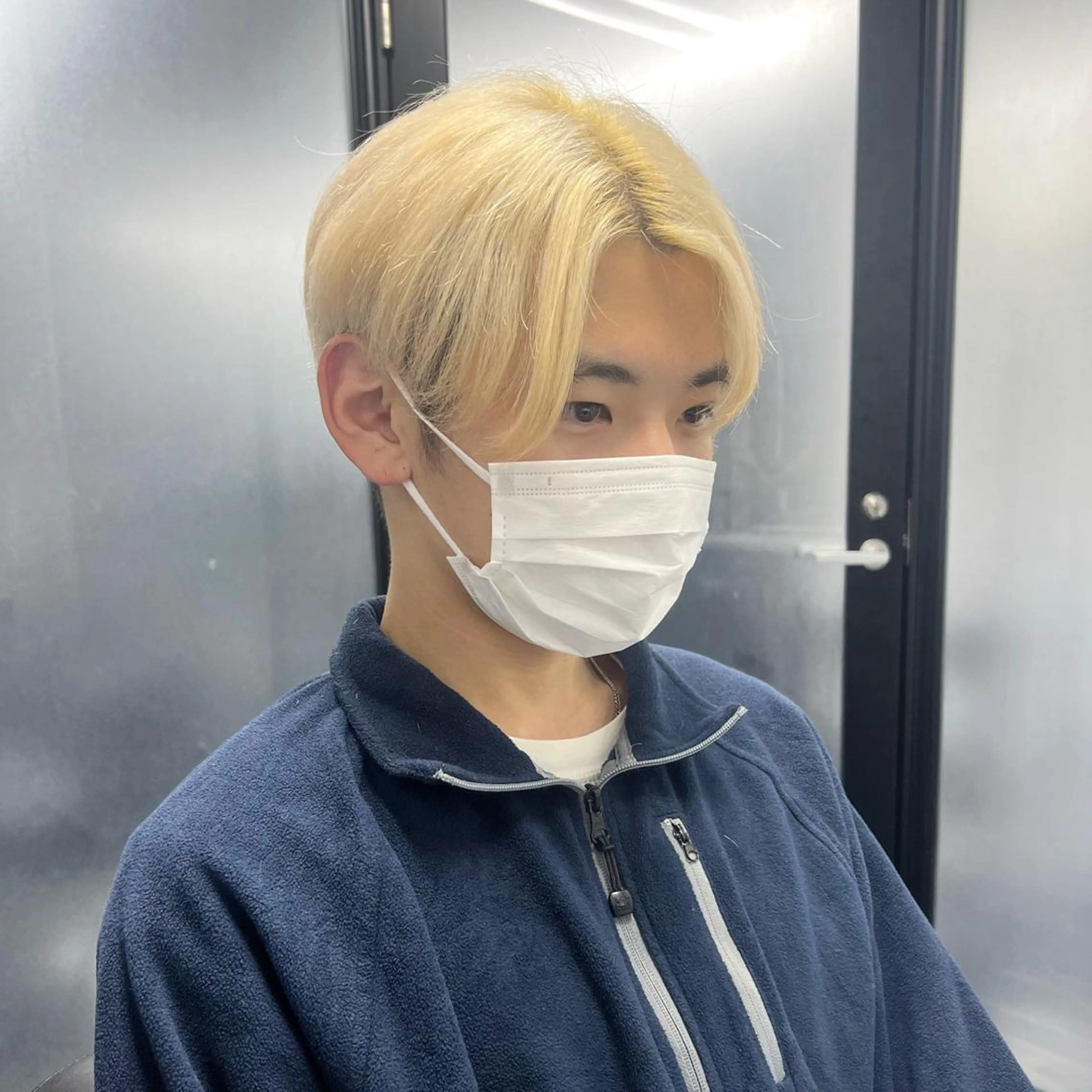 ショート カラー メンズ シールエクステ メンズハイトーン ハイトーンカラー エクステ ヘアカラー シールエクステ特化 ハイトーン、NANAのヘアスタイル