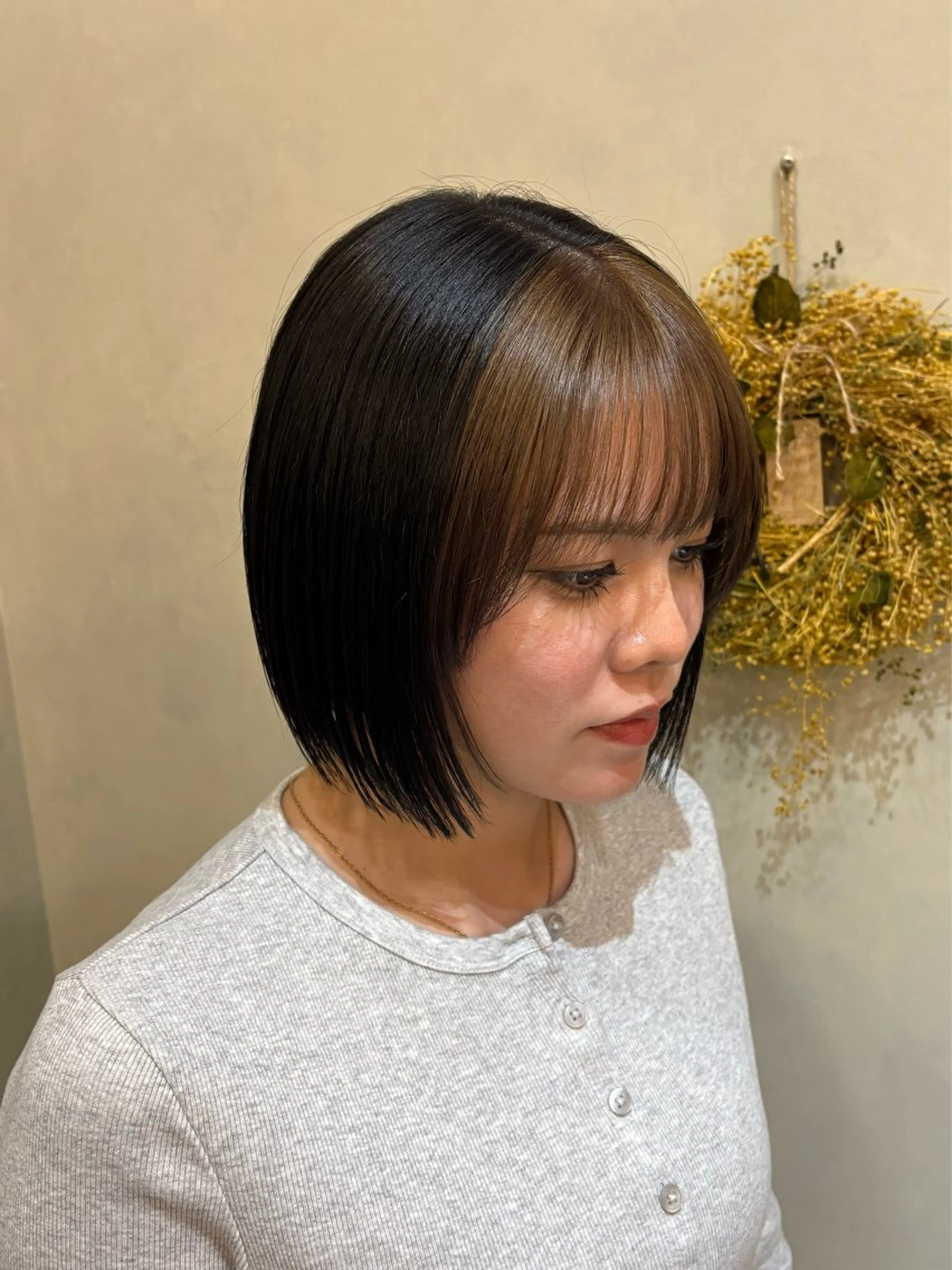 ショート カラー 顔周りカット ヘアカラー hair ruup 心都のヘアスタイル