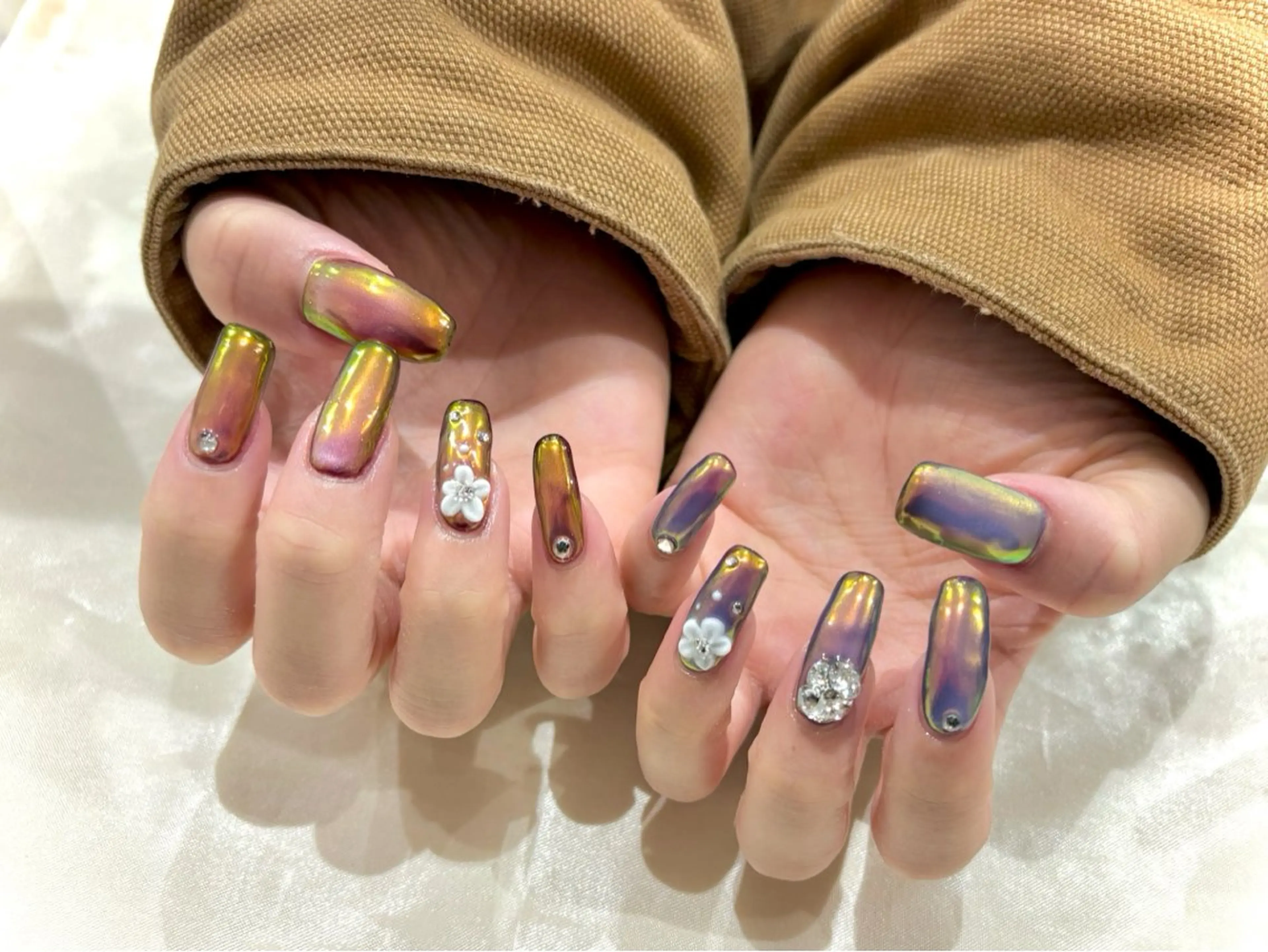 ネイル オーロラネイル マグネットネイル ハンドネイル Nail salon Cielel⟡Ayaのネイルデザイン