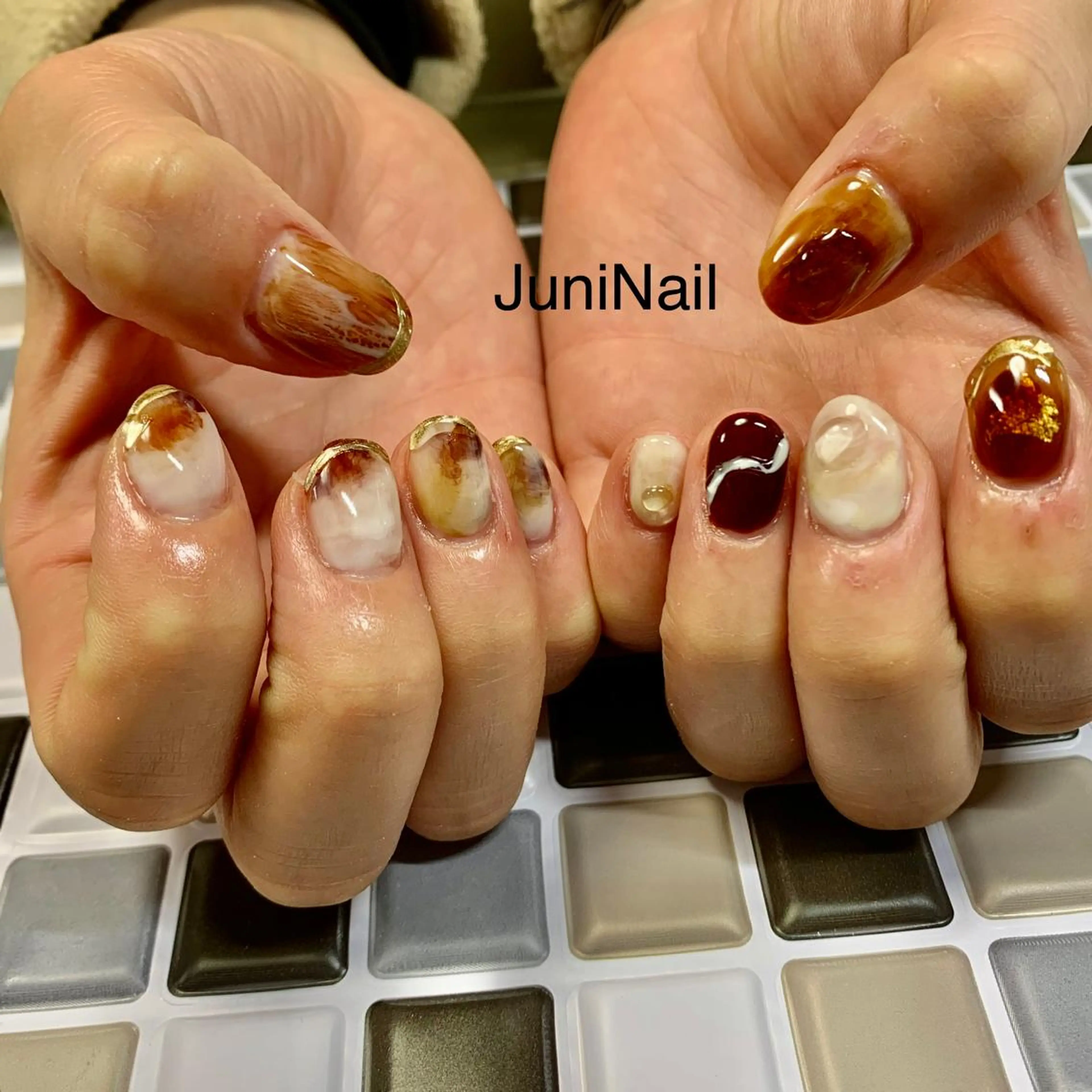 ネイル オーロラネイル クリアネイル フラッシュネイル フレンチネイル 氷ネイル・うるうるネイル ハンドネイル JuniNail 주니네일🇰🇷suのネイルデザイン