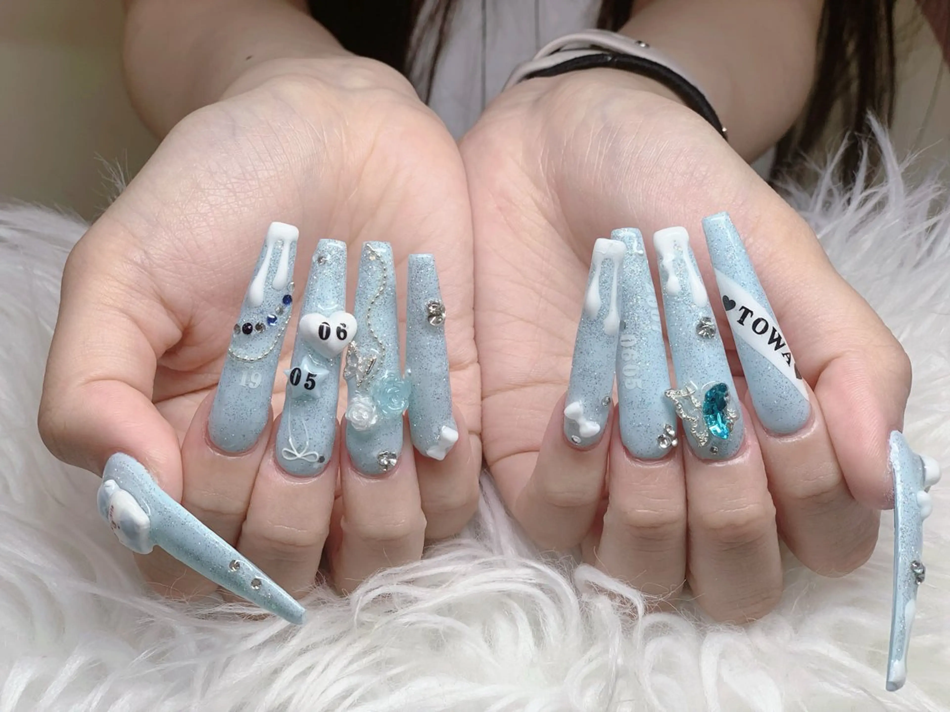 ネイル ハンドネイル Anh ゴテゴテネイルのネイルデザイン