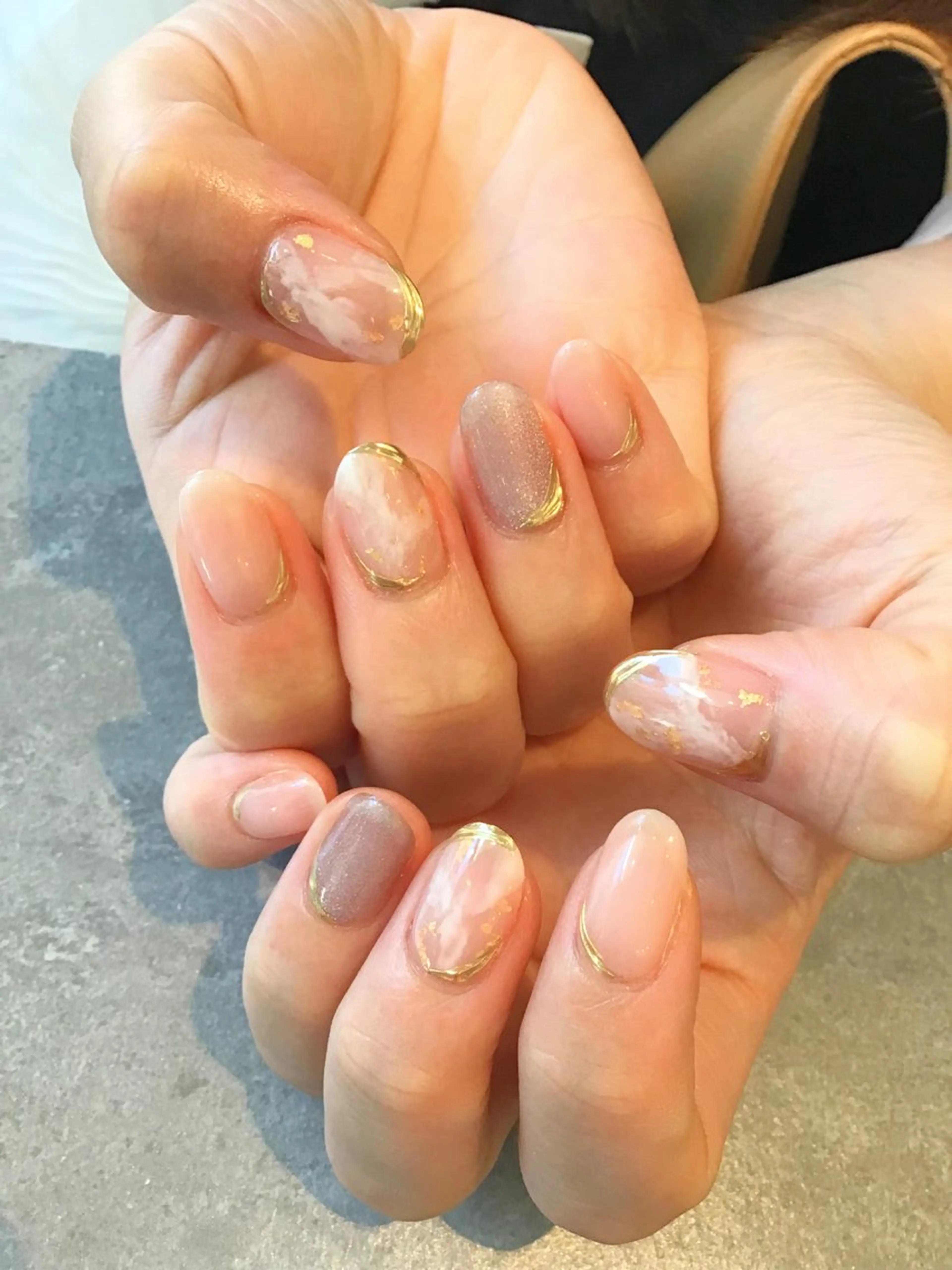 ネイル ニュアンスネイル Nest 岩崎のネイルデザイン