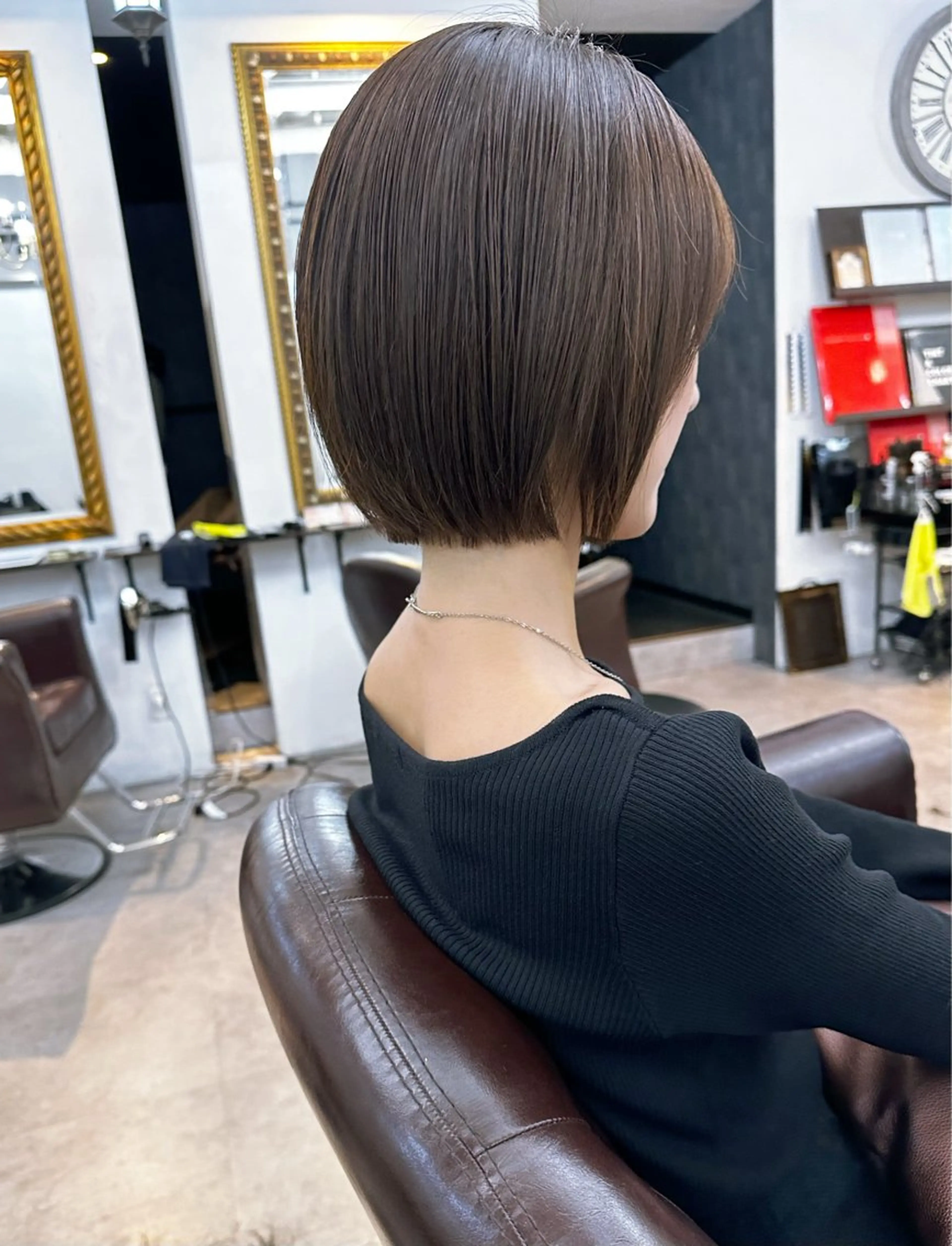 ショート 友田 千栄のヘアスタイル