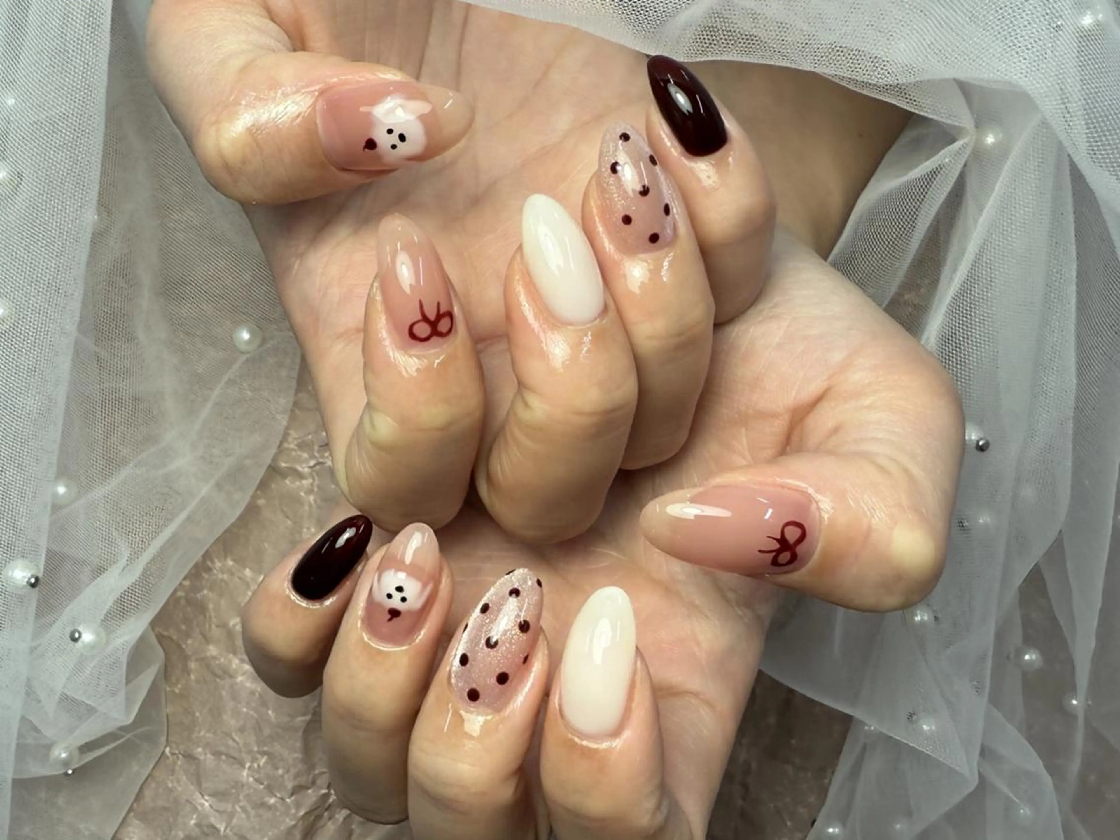 ネイル ボルドー ドット リボン シンプルネイル ハンドネイル ToliyDeliy Nail Salonのネイルデザイン