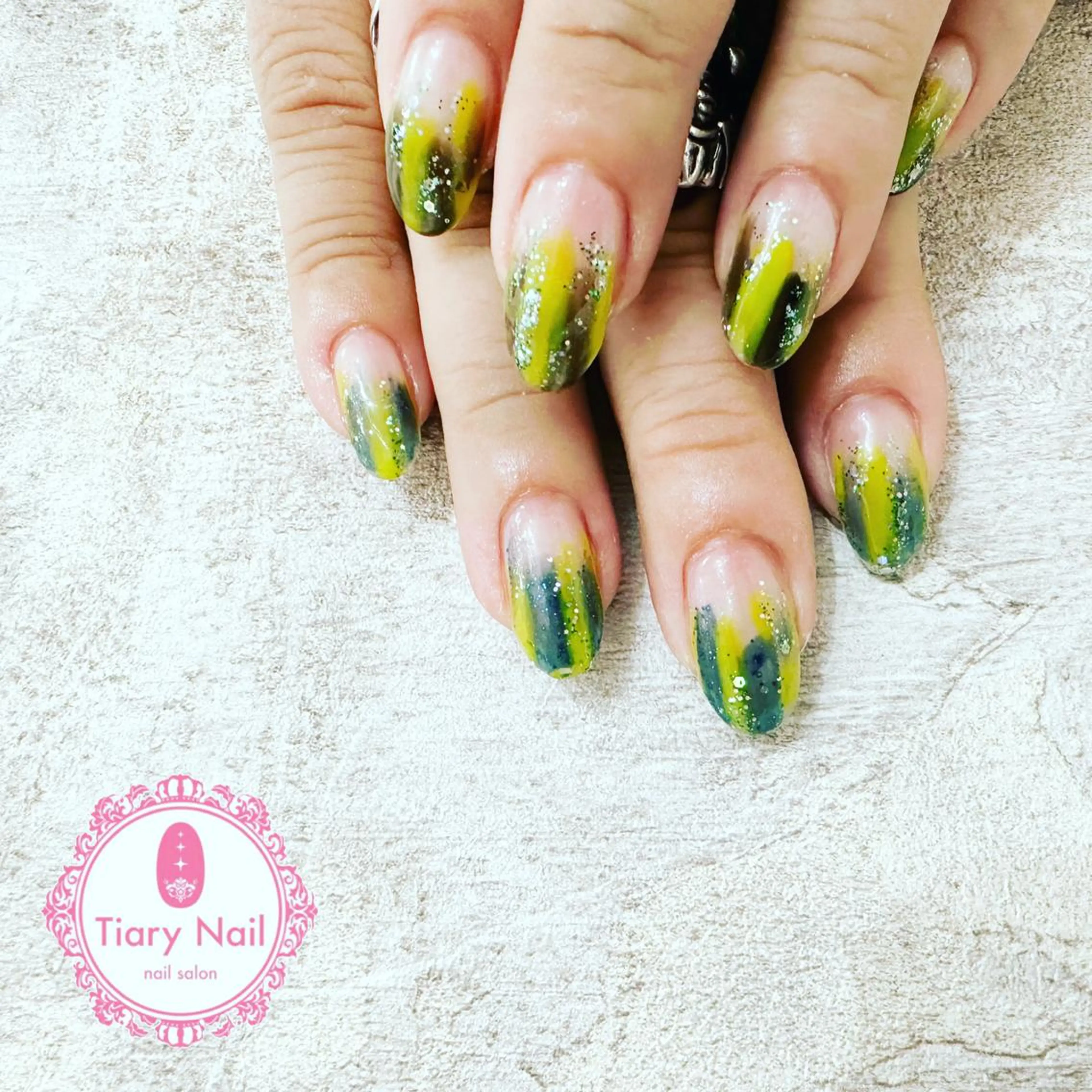 ネイル tiarynail K K🐼のネイルデザイン