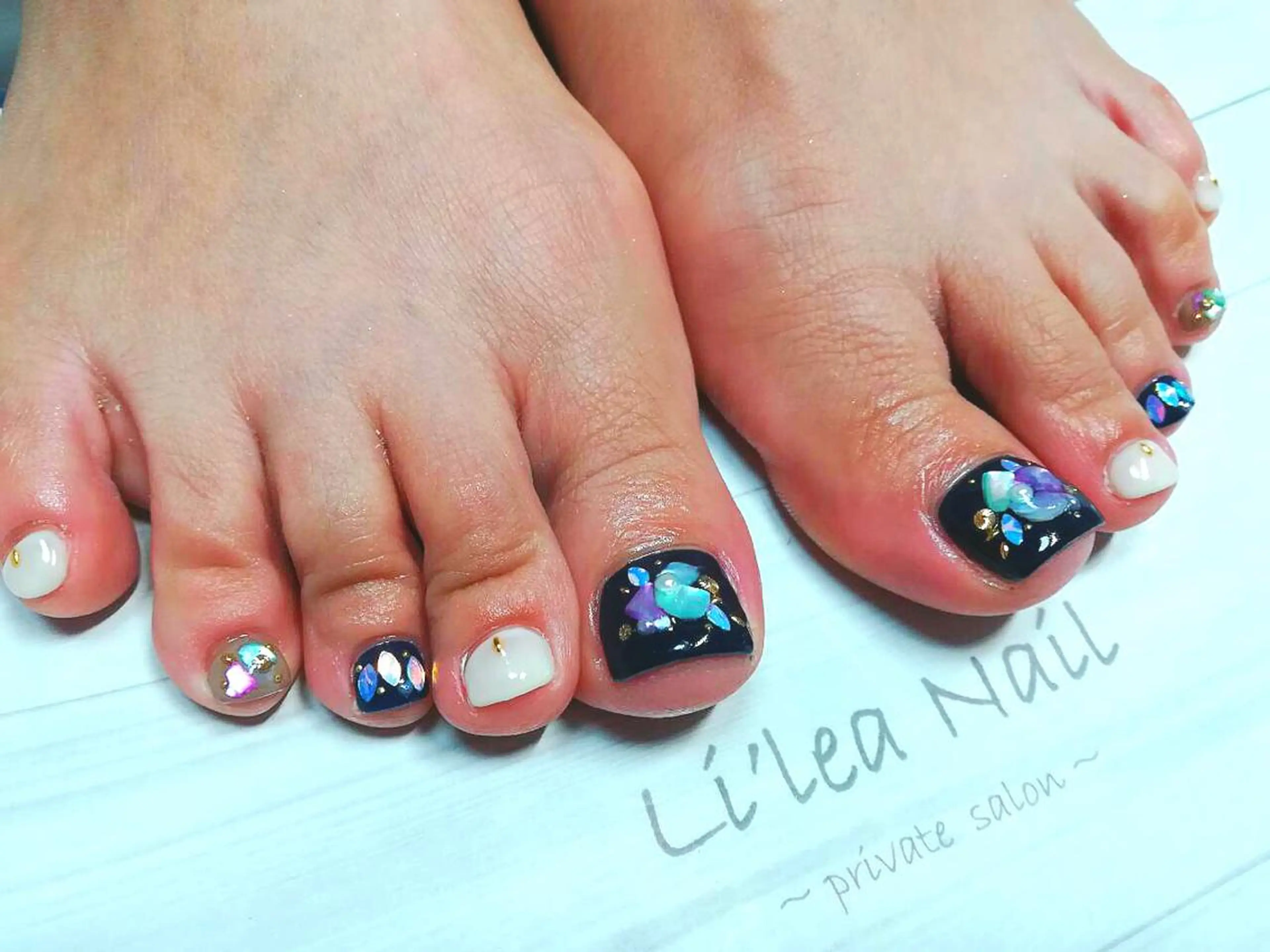 ネイル フットネイル Li'leaNail AINAのネイルデザイン