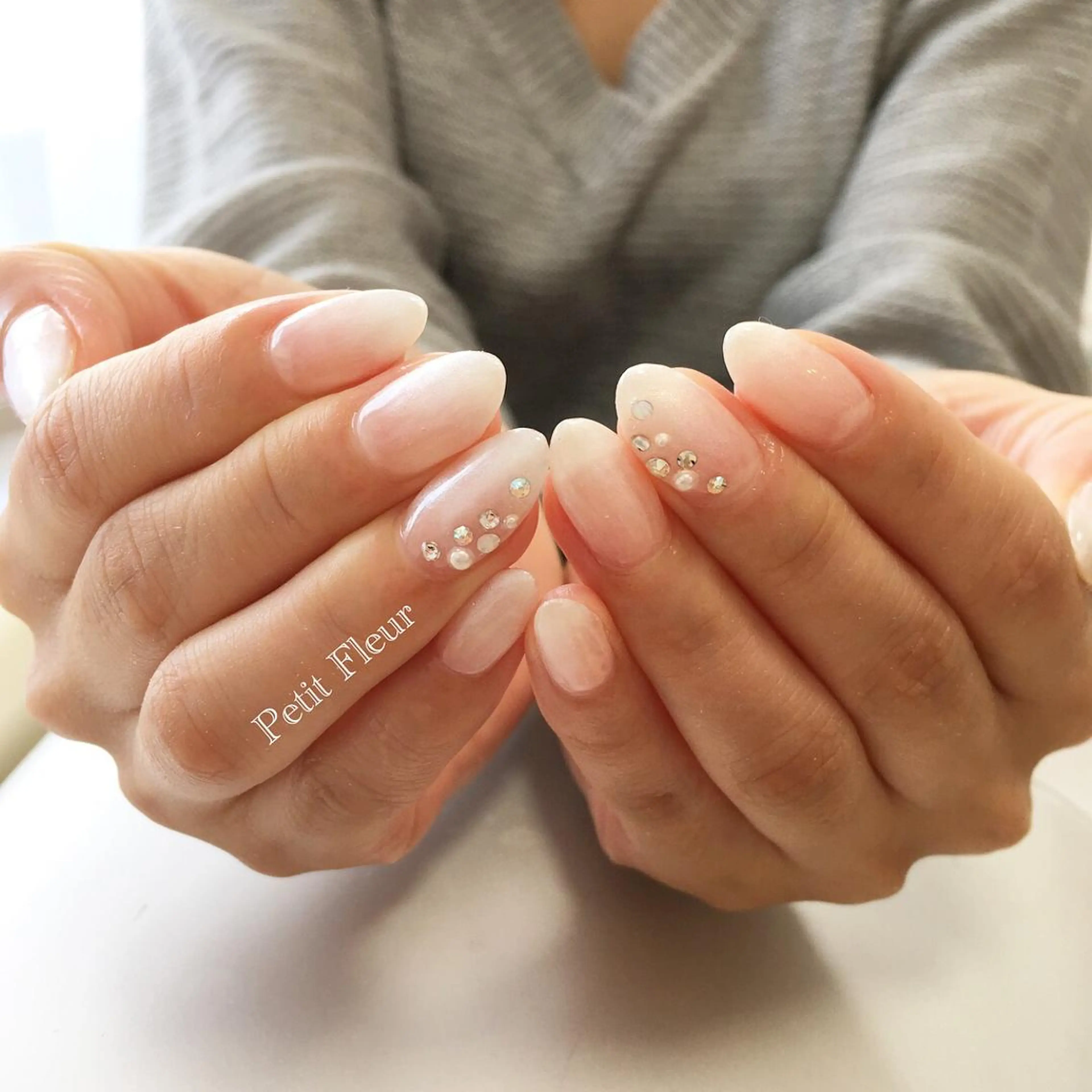 ネイル ハンドネイル Petit Fleur所属・青柳 亜梨奈のマツエク・マツパデザイン