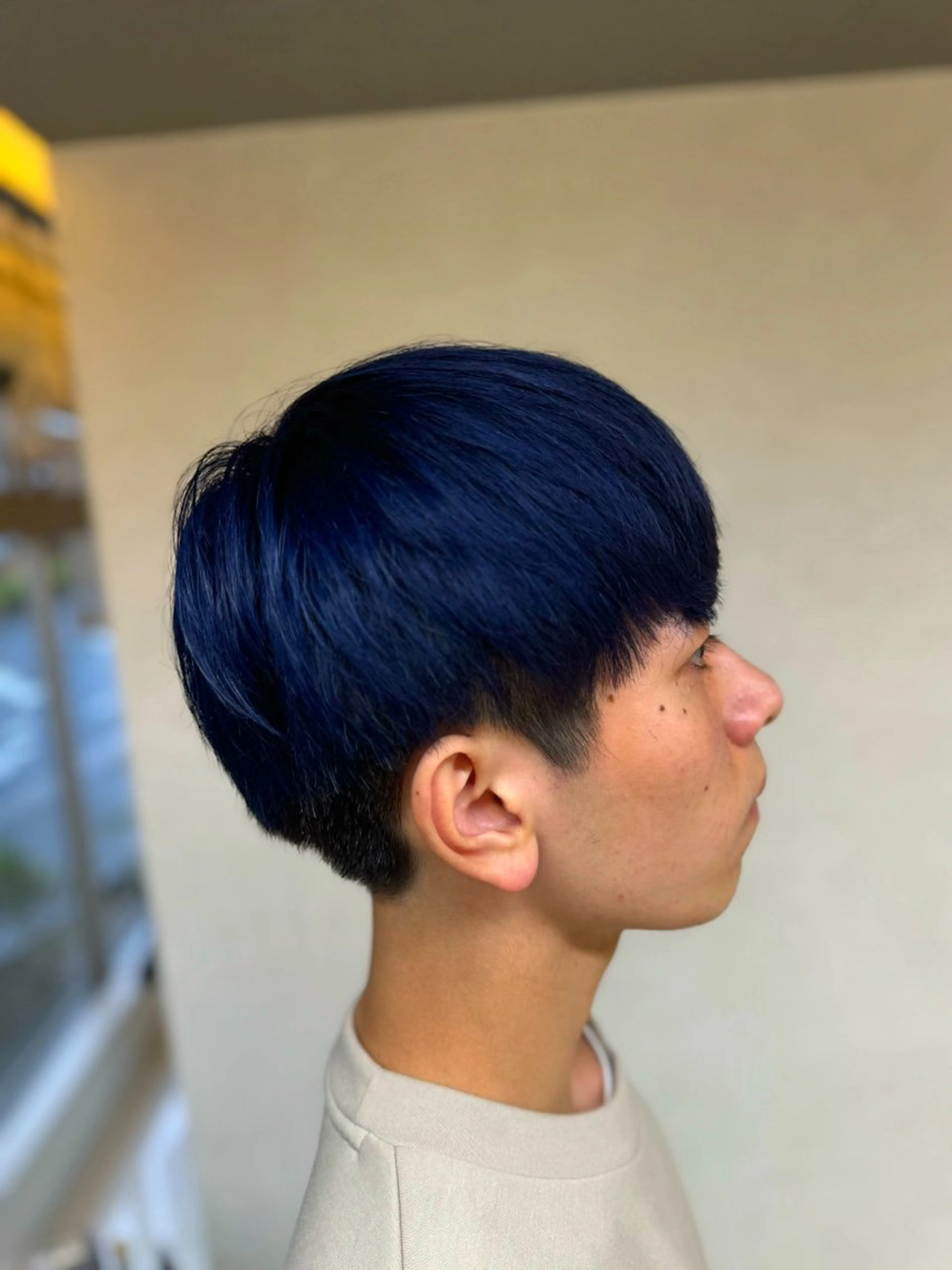 カラー メンズ メンズブリーチ マッシュ ブリーチ ブルーカラー ネイビーカラー メンズカット∕パーマ ∕縮毛矯正∕廣井永輝のヘアスタイル