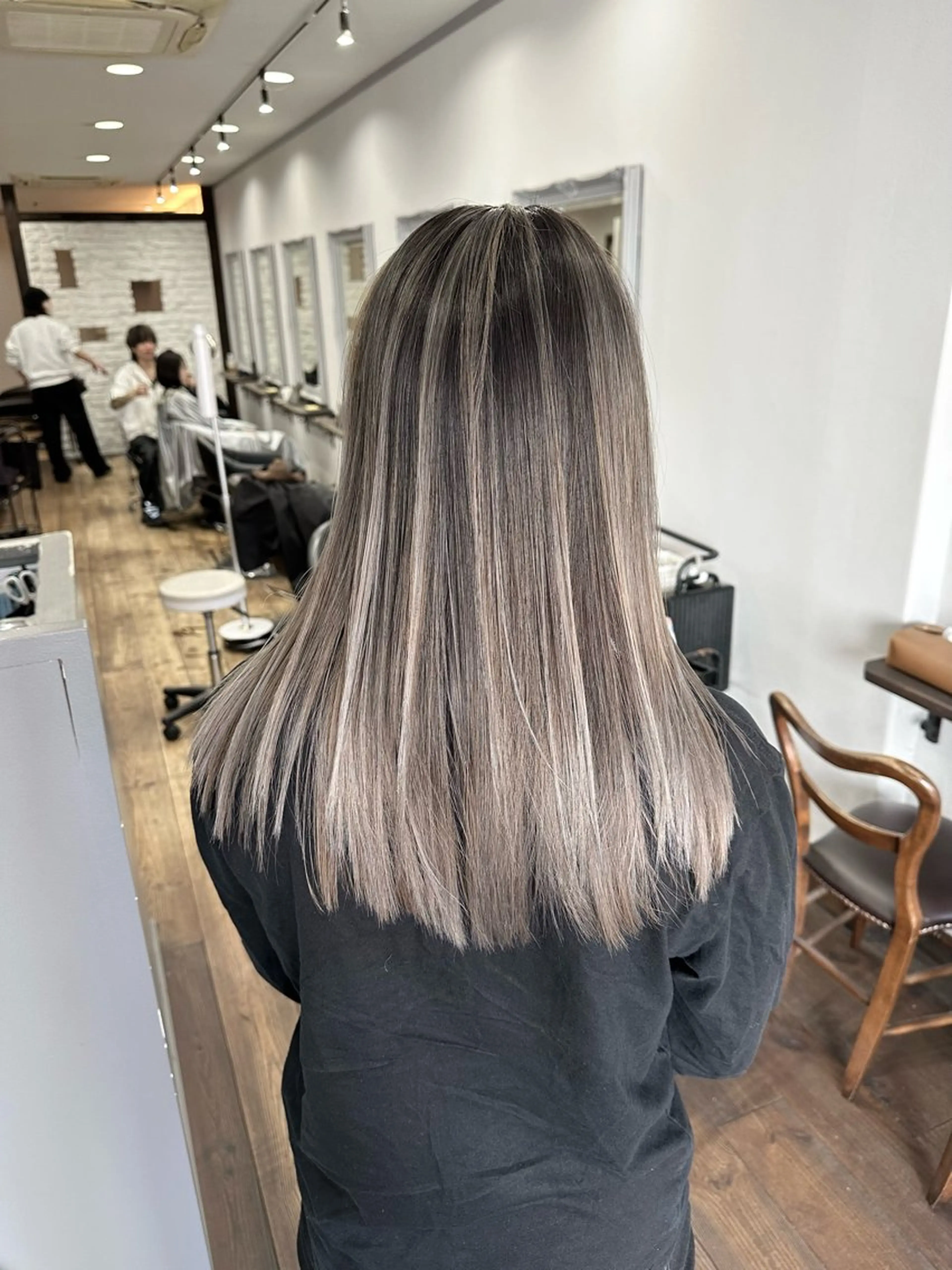 ロング カット ヘアカラー トリートメント バレイヤージュ 隅中秀弥のヘアスタイル