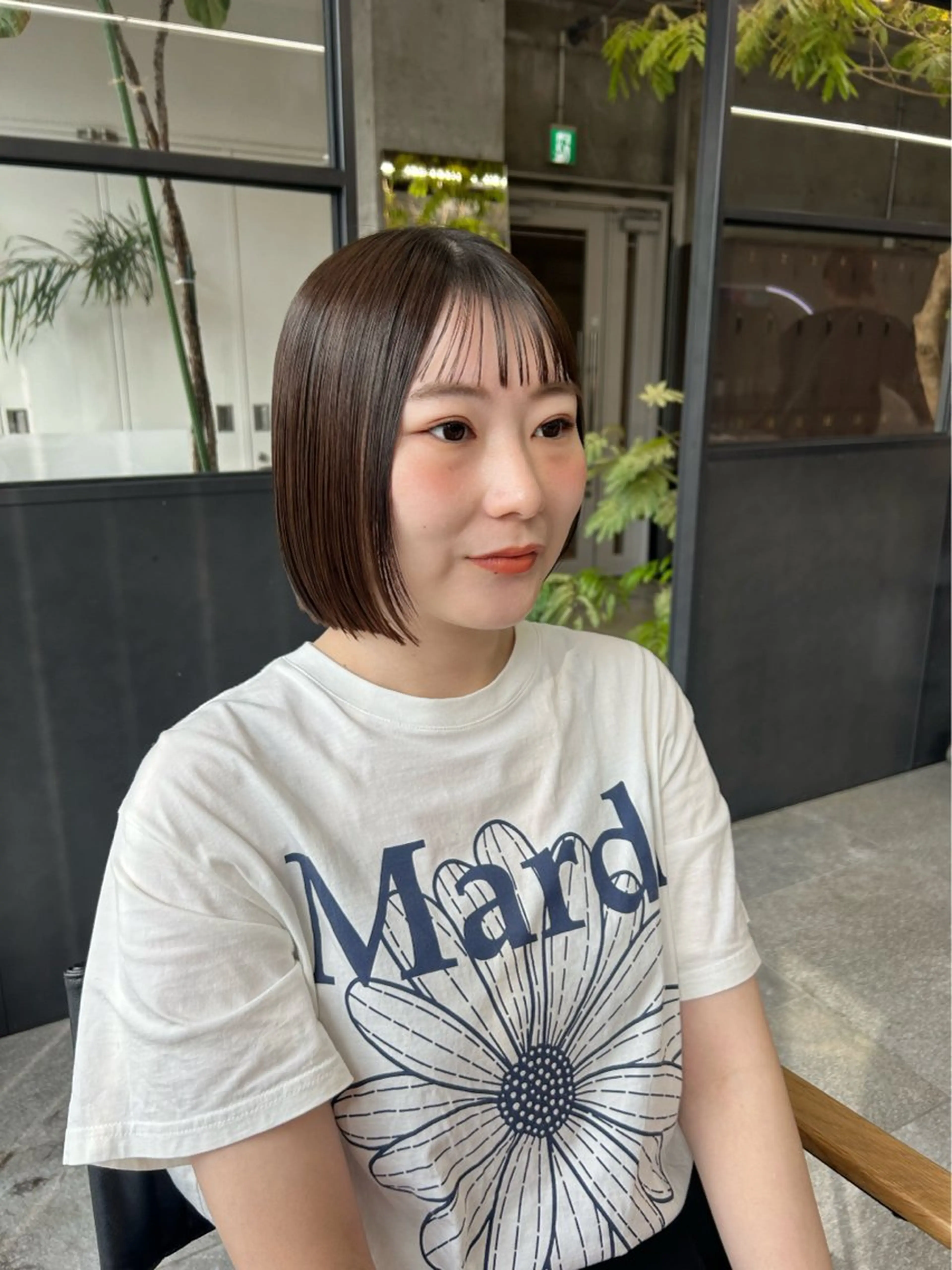 ミディアム ボブ オン眉 カット 縮毛矯正 maho/垢抜け カラー♡パーマのヘアスタイル