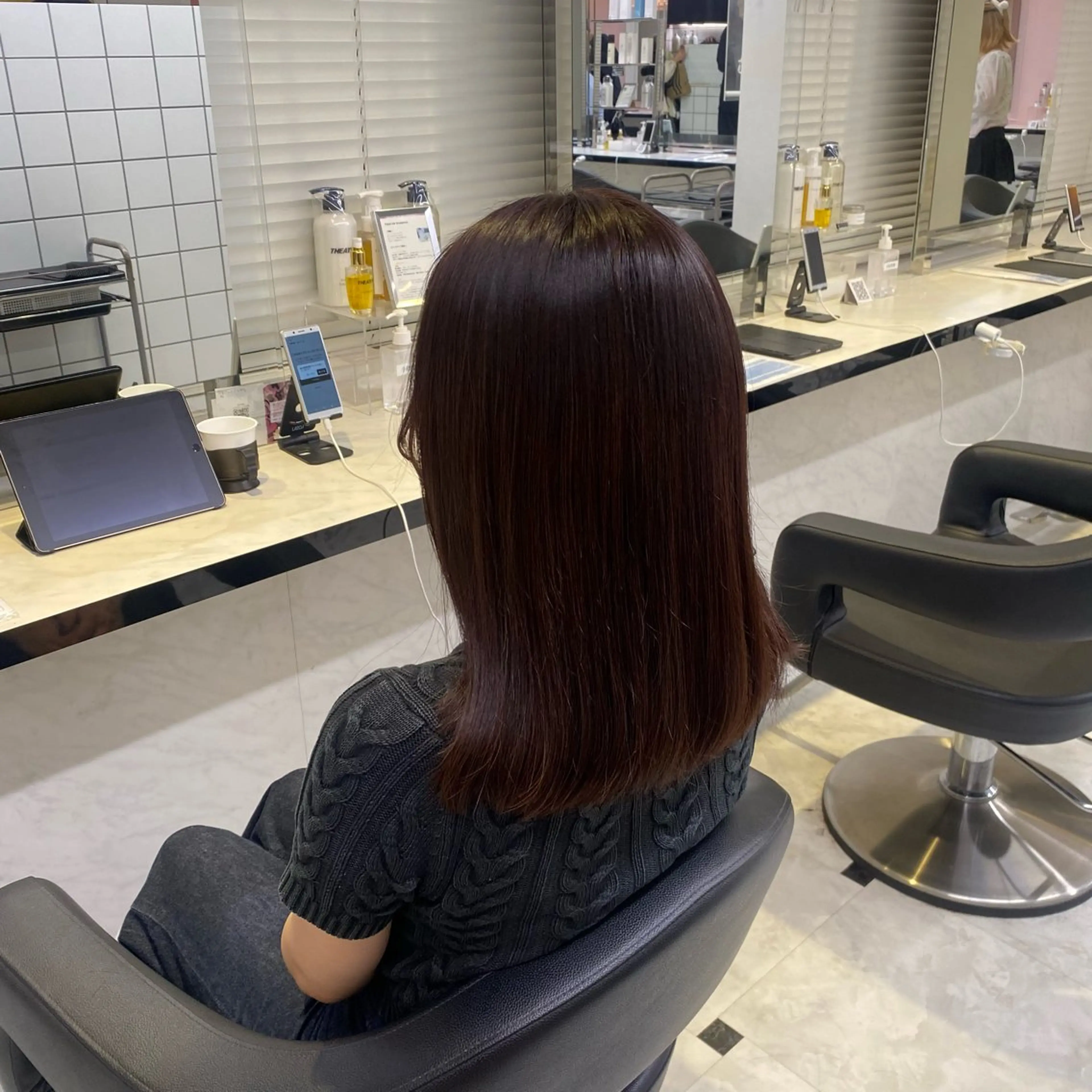 ロング カラー ヘアカラー トリートメント ヘッドスパ ヘアセット 透明感ベージュカラー 🪞上野🪞AIのヘアスタイル