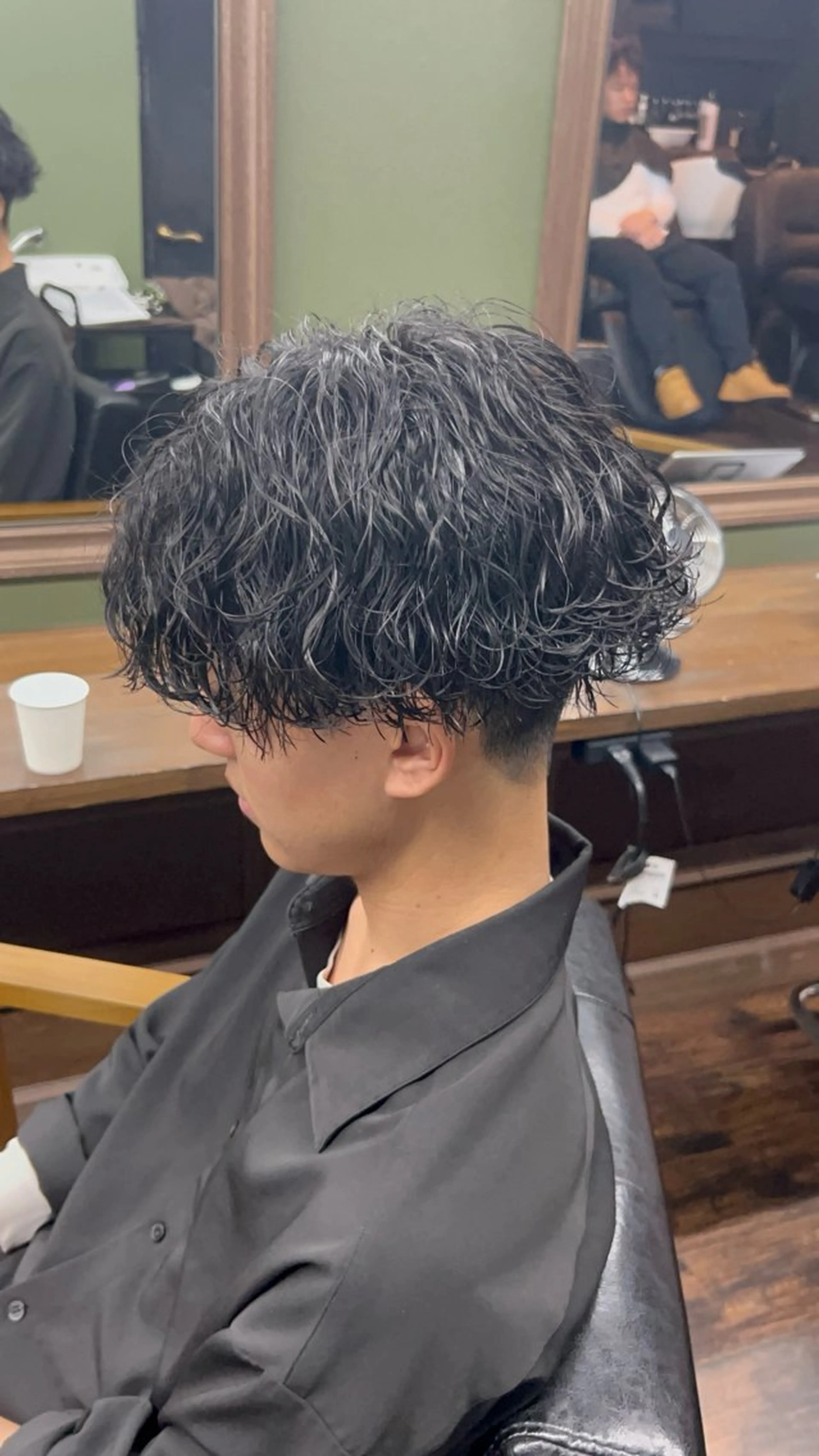 ショート メンズ カット パーマ 三谷 仁のヘアスタイル