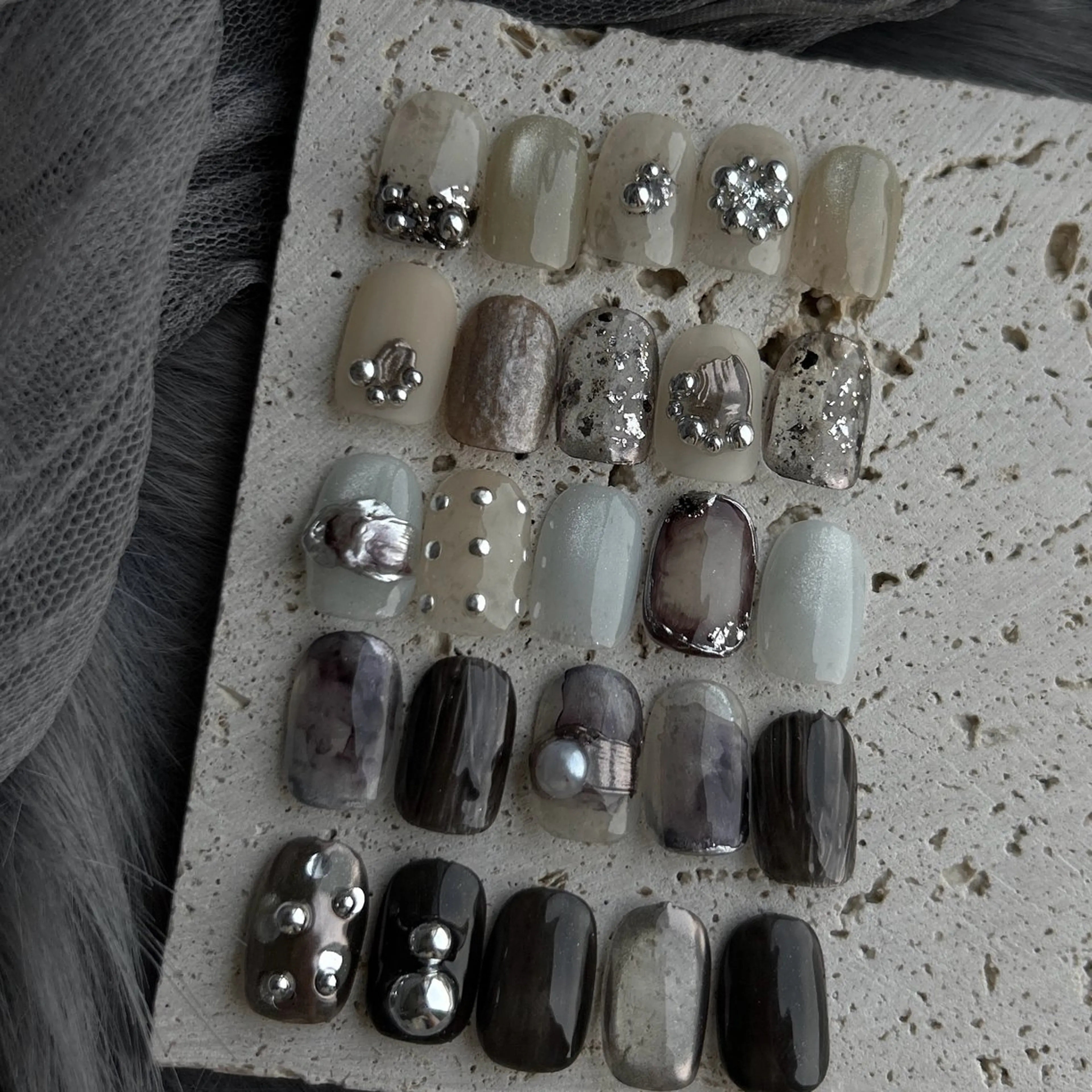 ネイル ハンドネイル Ray. ／綺麗目ニュアンスのネイルデザイン