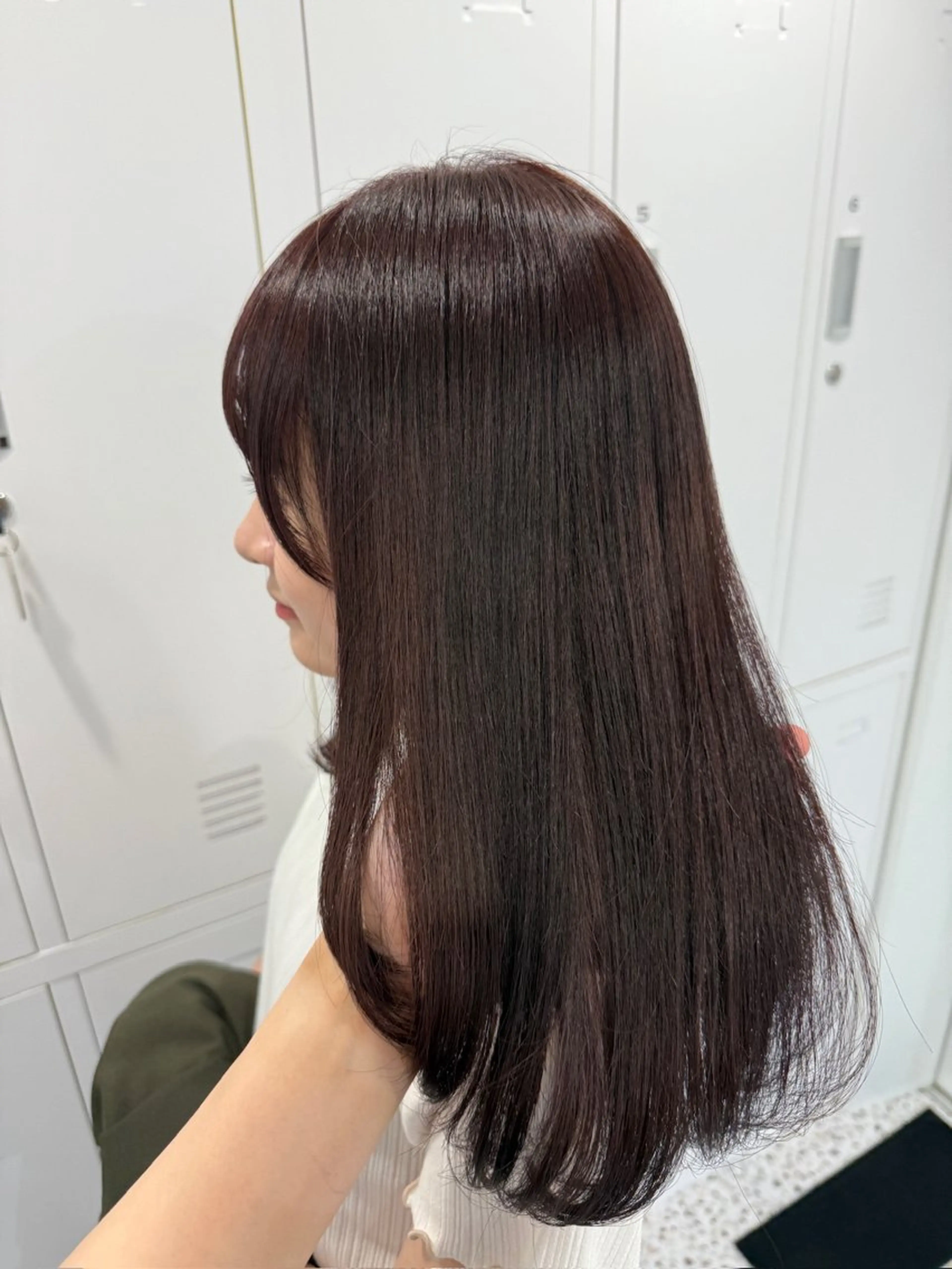 セミロング ヘアカラー トリートメント 髪質改善×艶カラー / sayaka🤍のヘアスタイル