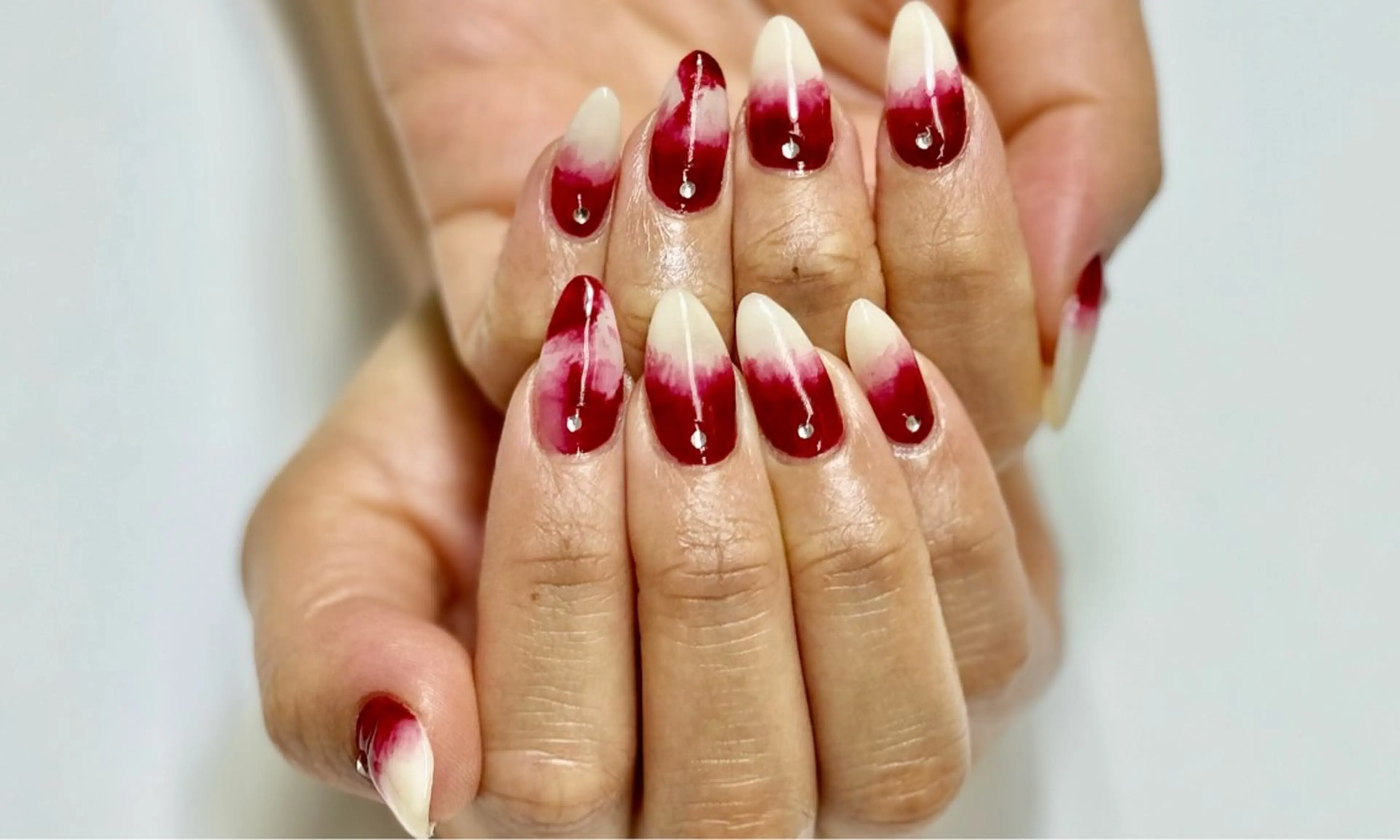 ネイル ボルドー グラデーション 持ち込み ニュアンスネイル 南麻布店　アセルクス Yoshiko♪のネイルデザイン