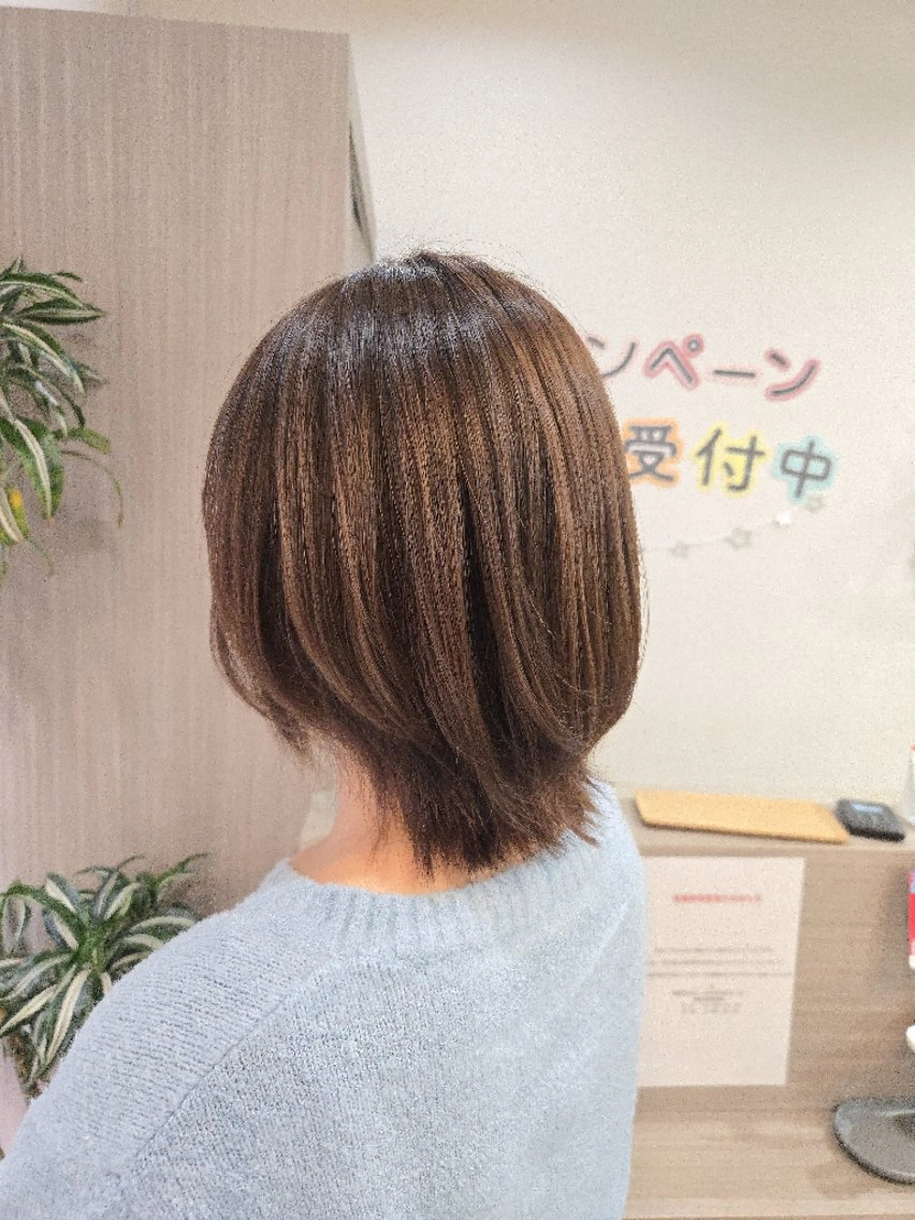 ミディアム カット ヘアカラー 暖色🍎透明感カラー 🩵小林かりんのヘアスタイル