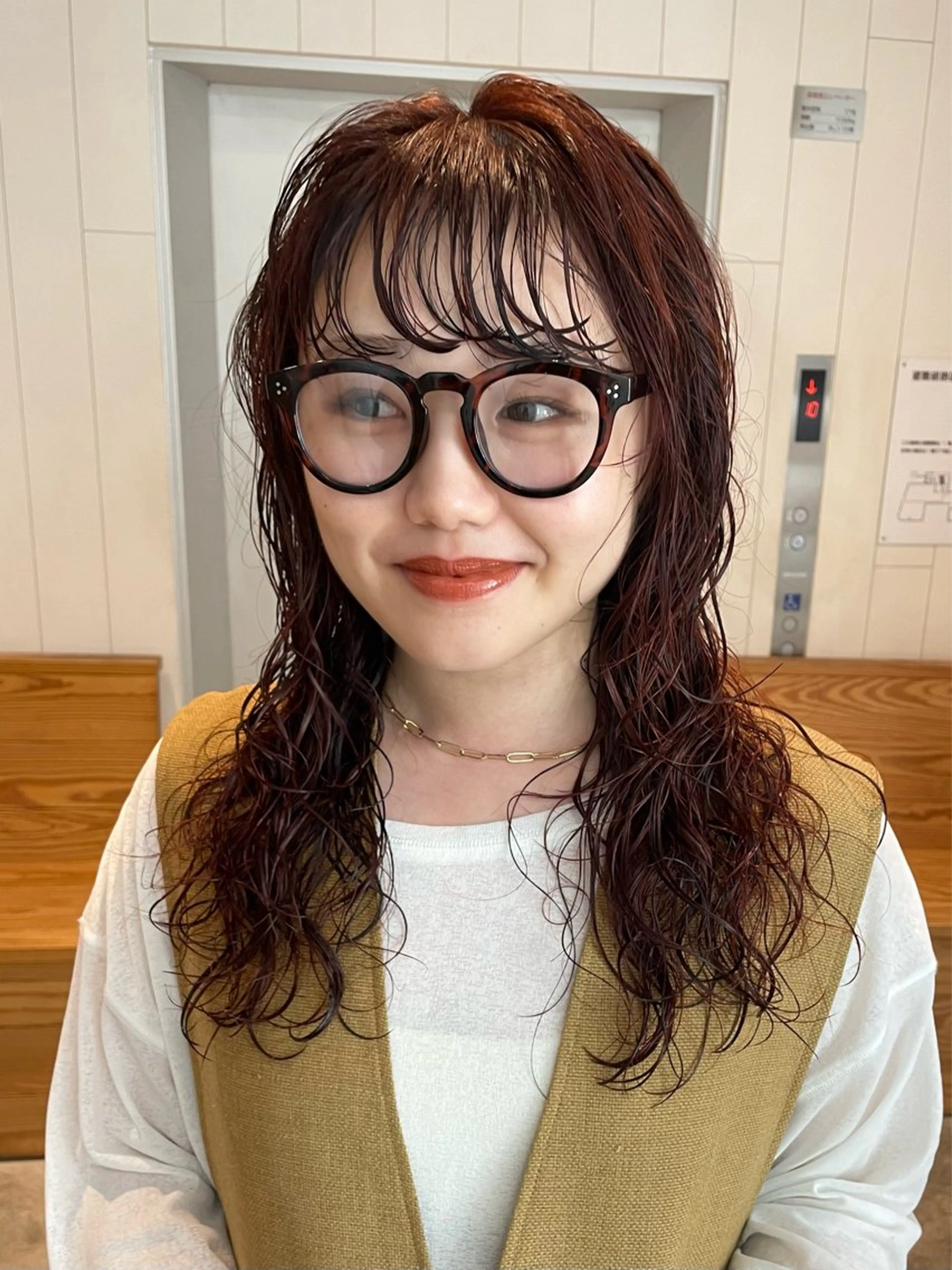 ミディアム カラー パーマ ミディアムレイヤー ミディアムパーマ ブラウンカラー ピンクカラー ピンクブラウン カット ヘアカラー パーマ トリートメント パーマ/パーマ落とし 【Kouta】のヘアスタイル