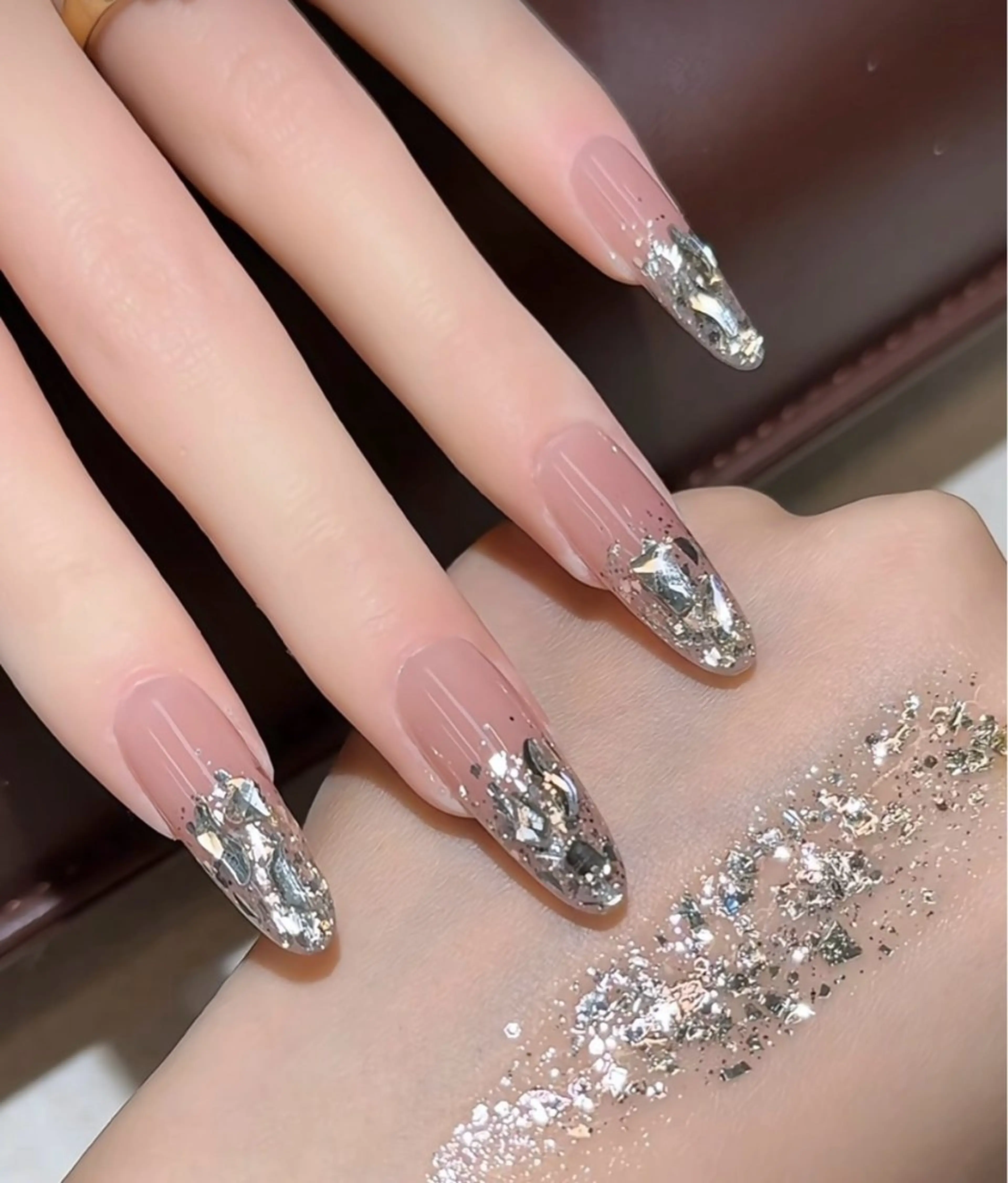 ネイル グラデーション ラメ(グリッター) ラメグラデーション シルバー カジ Watariのネイルデザイン