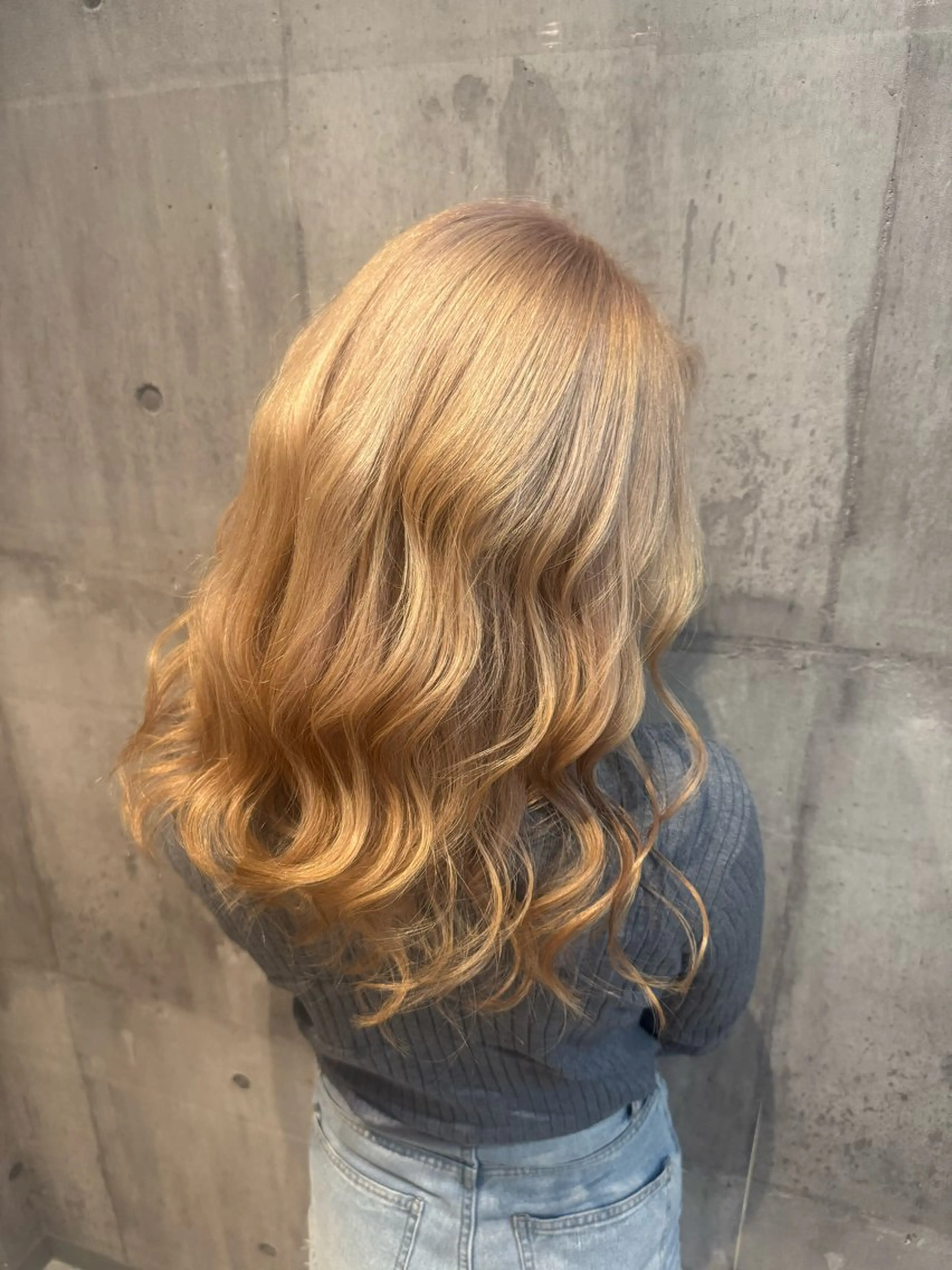 セミロング カラー ﾊｲﾗｲﾄ/ﾚｲﾔｰ ｶｯﾄ/大嶽謙のヘアスタイル