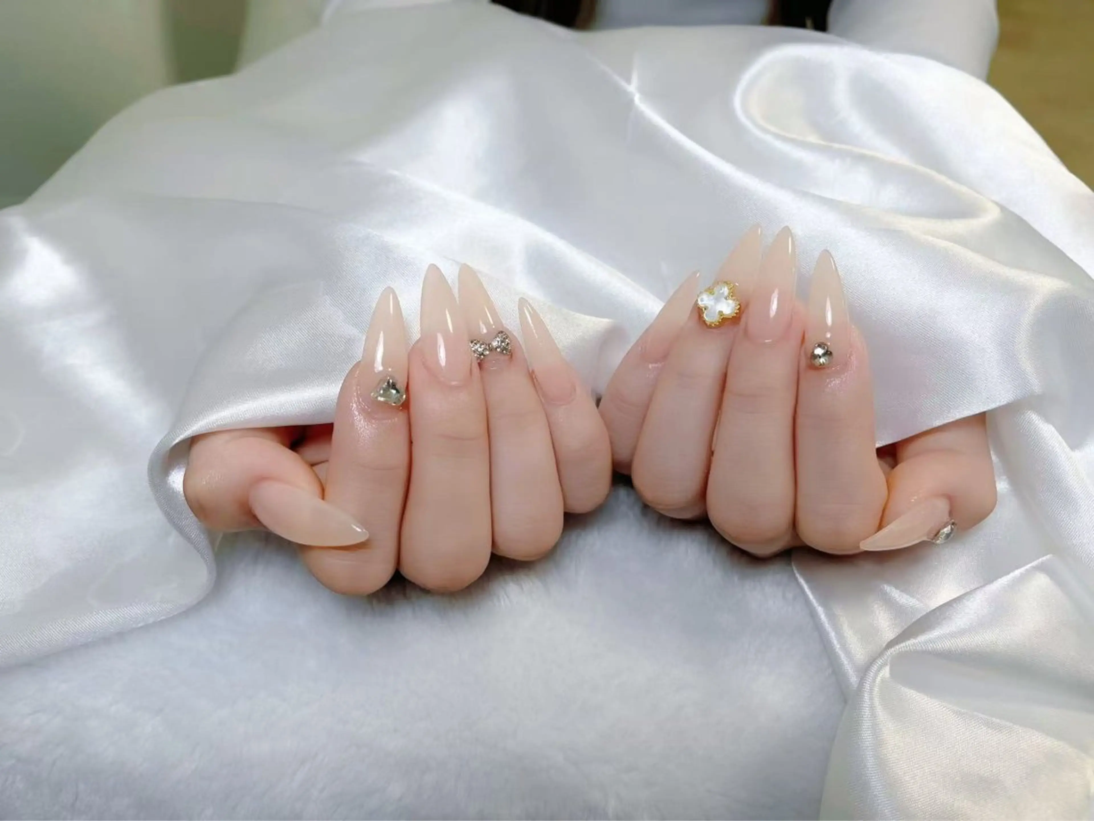 ネイル Amina nail salonのネイルデザイン