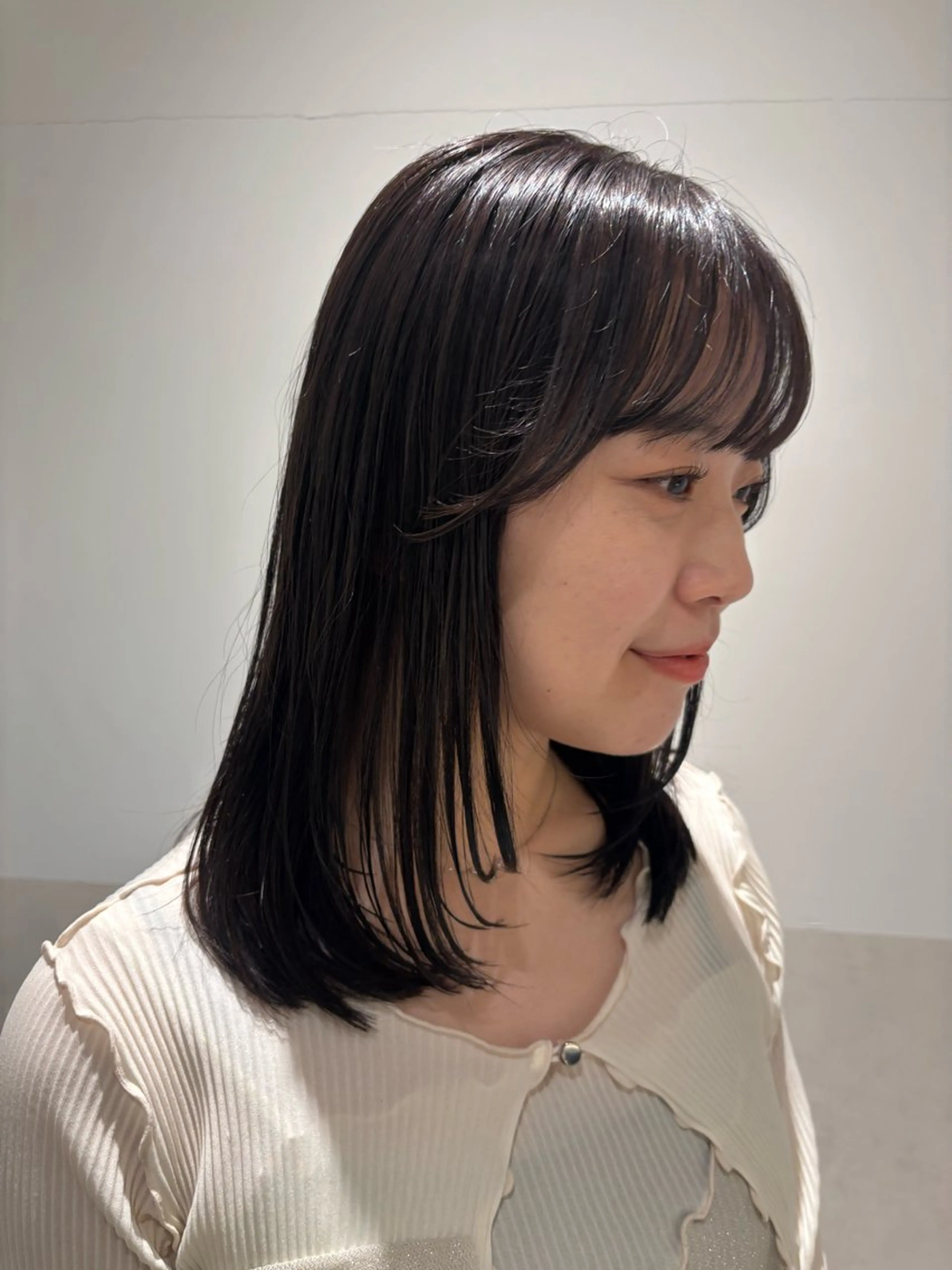 ミディアム カラー パーマ ヘアアレンジ ブラウンカラー ラベンダーカラー ラベンダーブラウン カット ヘアカラー トリートメント ヘッドスパ ヘアセット 押切 響 のヘアスタイル