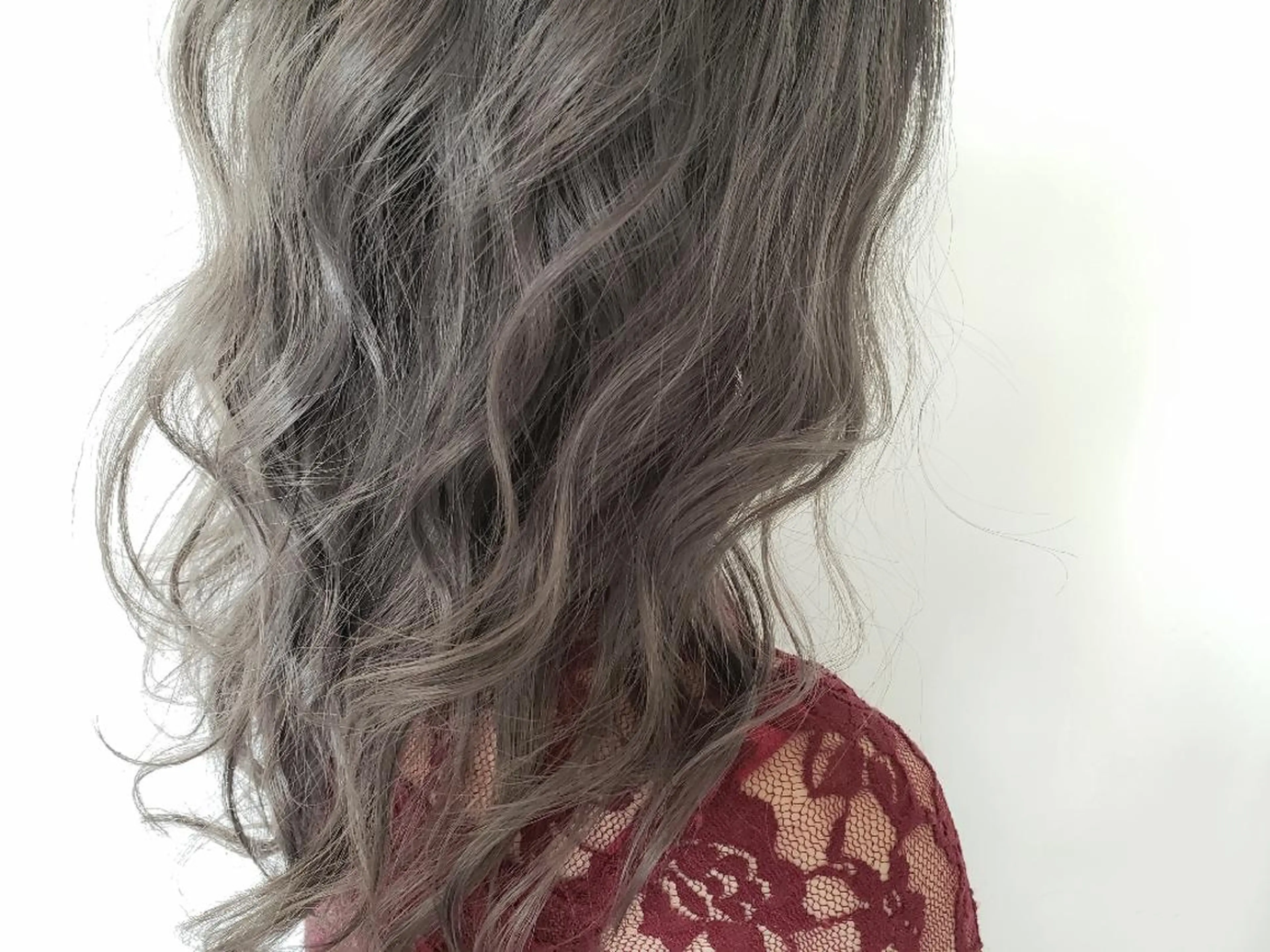 ロング カラー ヘアアレンジ グレージュ 成瀬 弘光のヘアスタイル