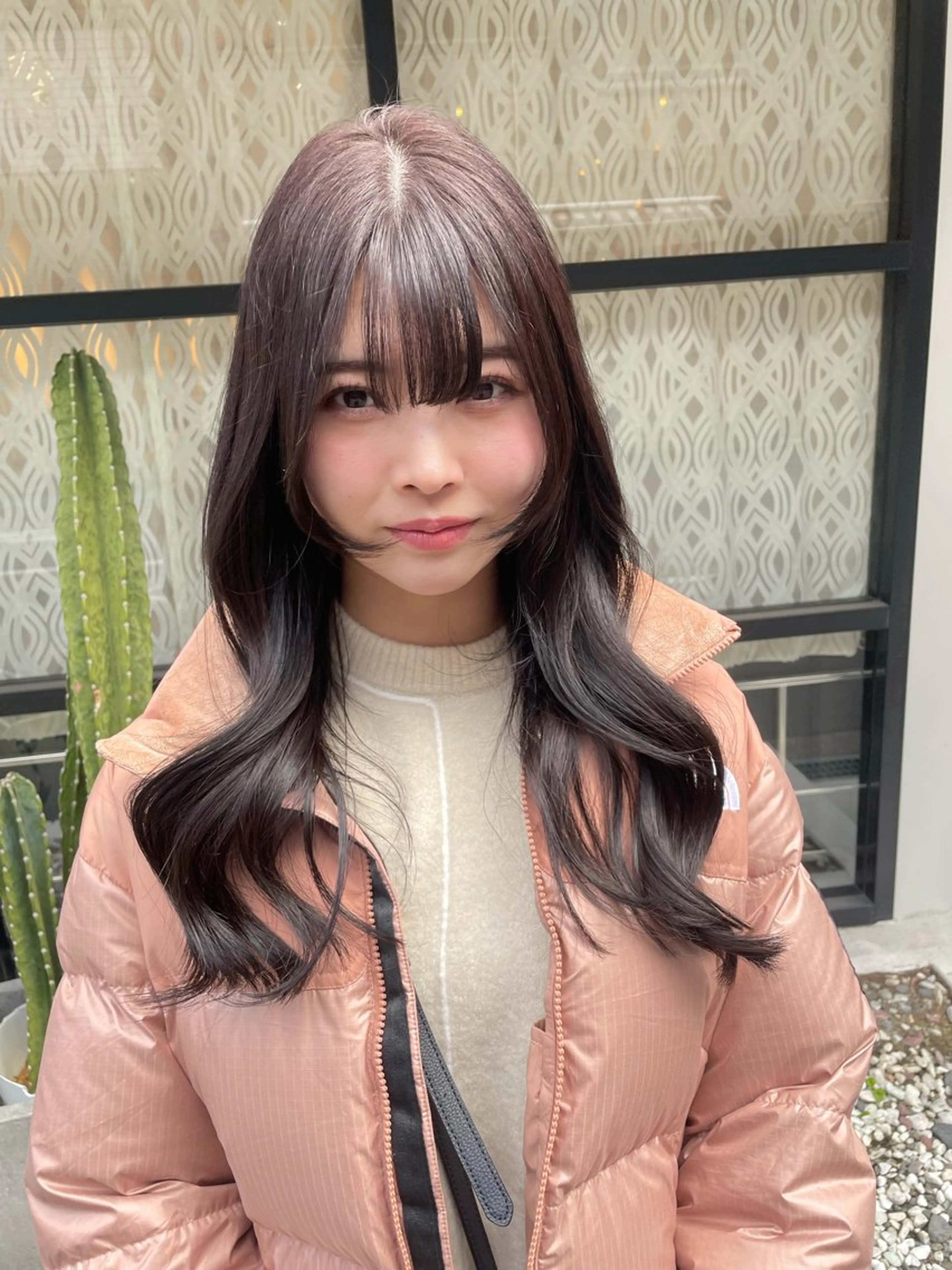 カラー 畑 麻依音のヘアスタイル