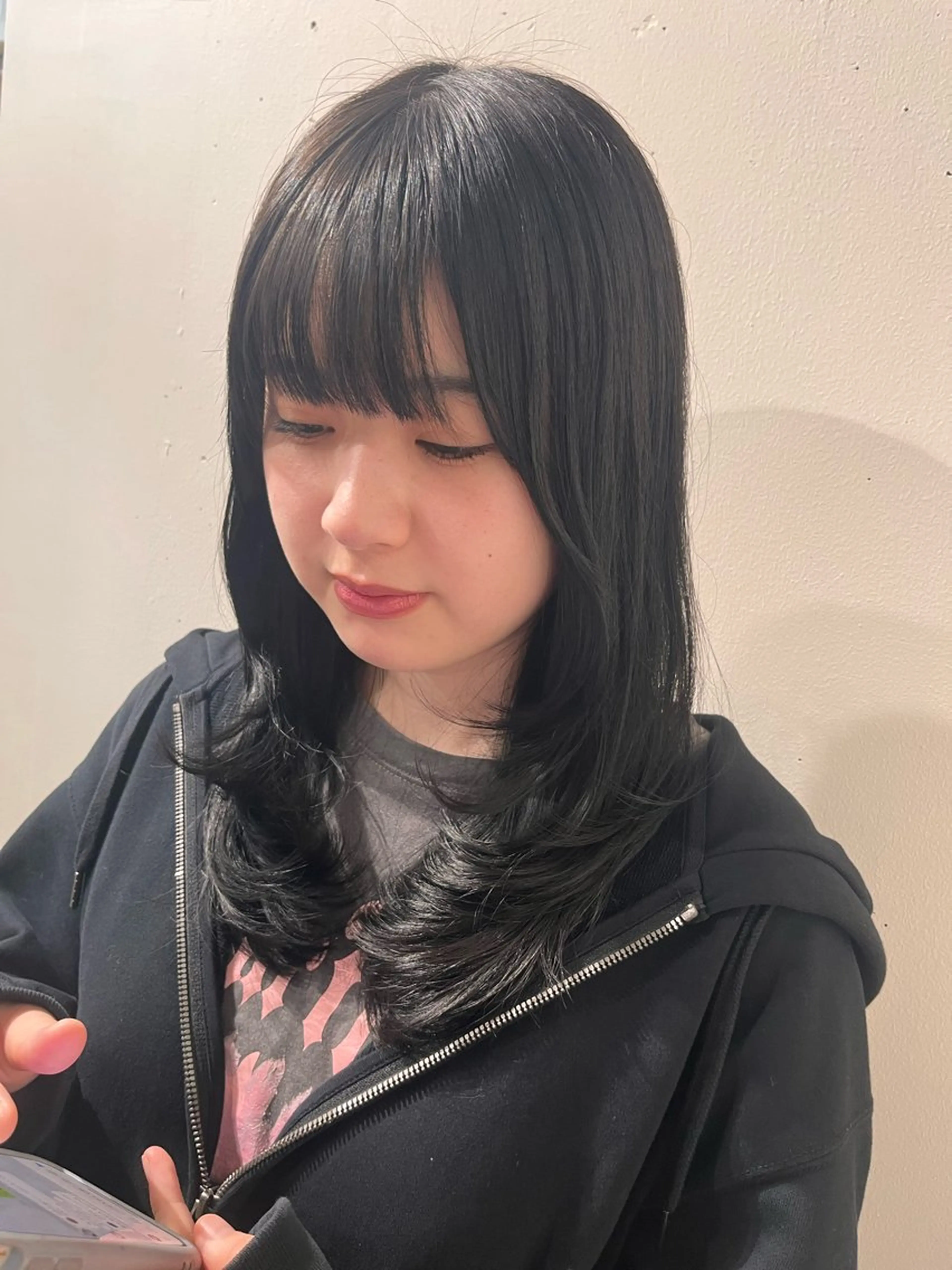 セミロング カラー ブリーチ レイヤーカット カット ヘアカラー パーマ/縮毛矯正 /韓国風/佐藤里咲のヘアスタイル