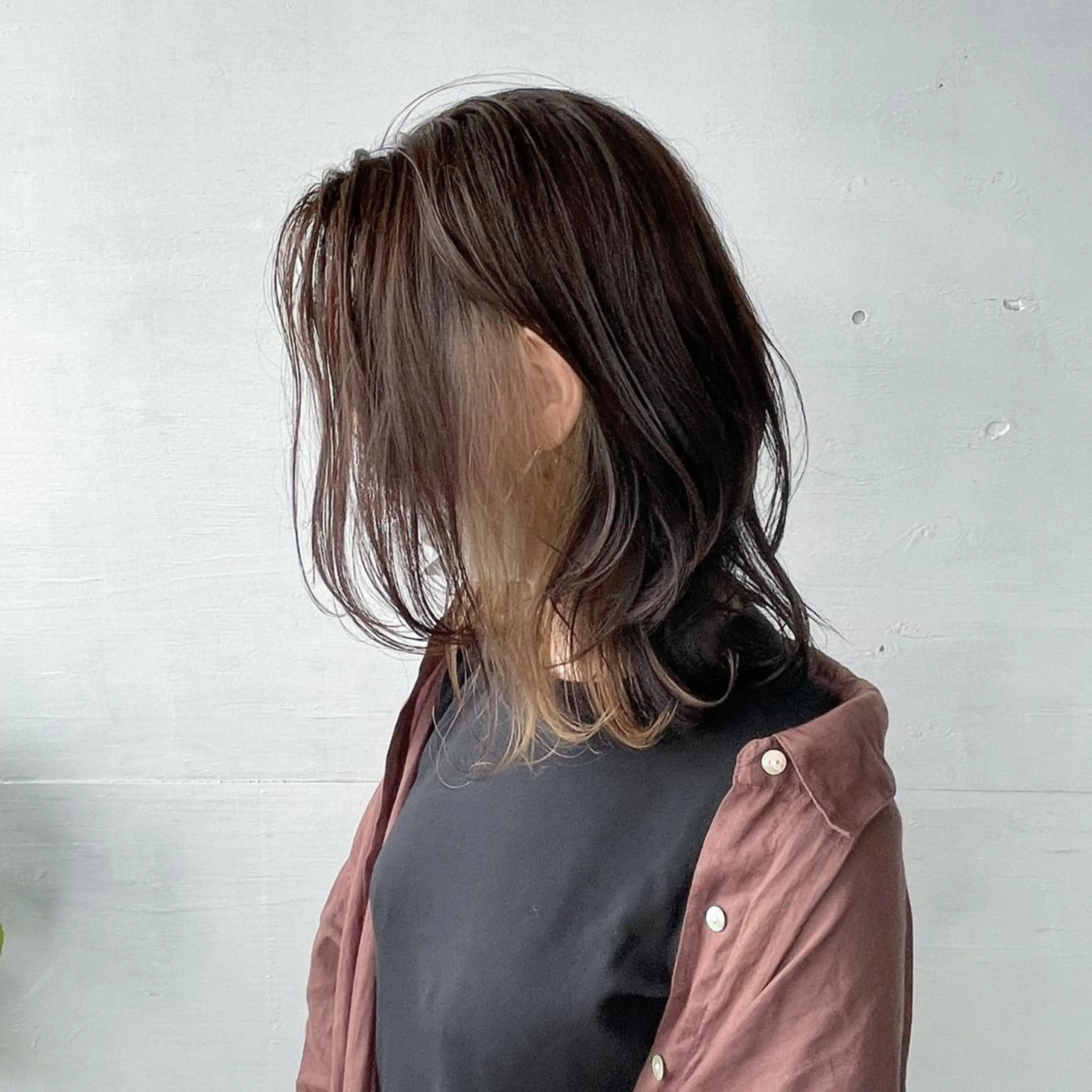 セミロング カラー かわさき ともやのヘアスタイル